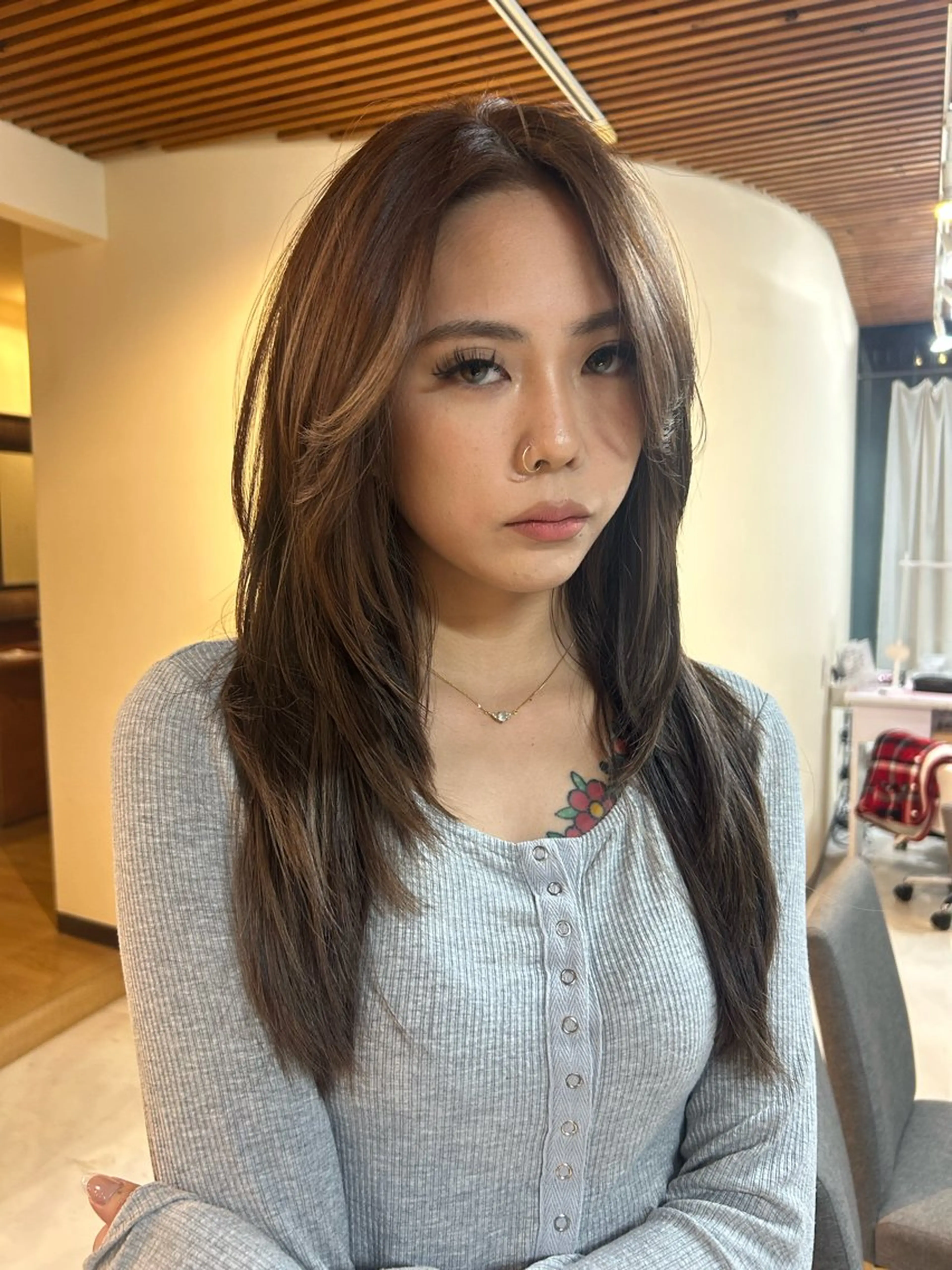 セミロング カラー デザインカラー ハイライトカラー オレンジ ハイレイヤー ハイライト カット ヘアカラー 竹井俊介/ブリーチ /レイヤーカットのヘアスタイル