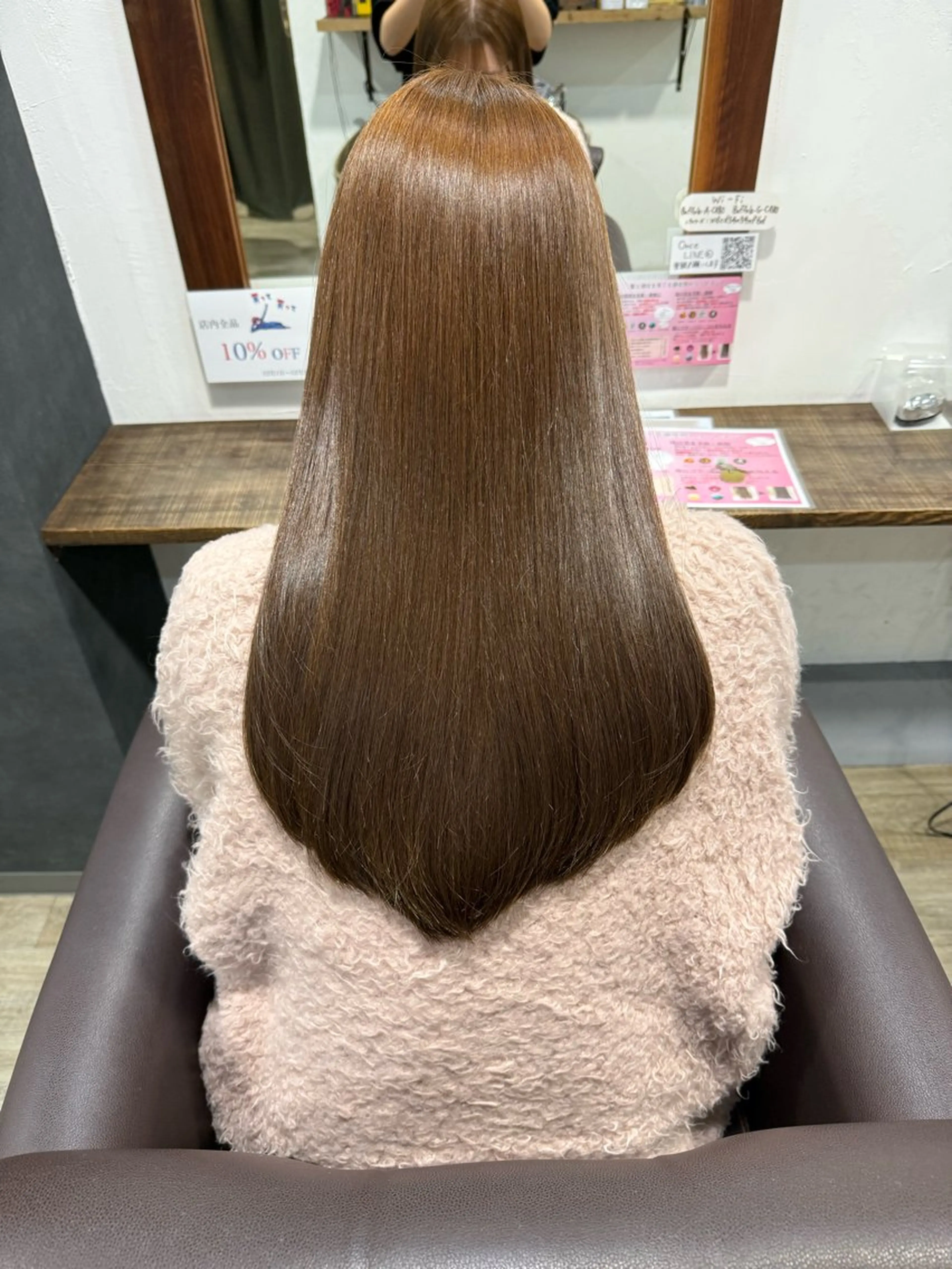 ロング カラー ヘアカラー 井手 梨乃のヘアスタイル