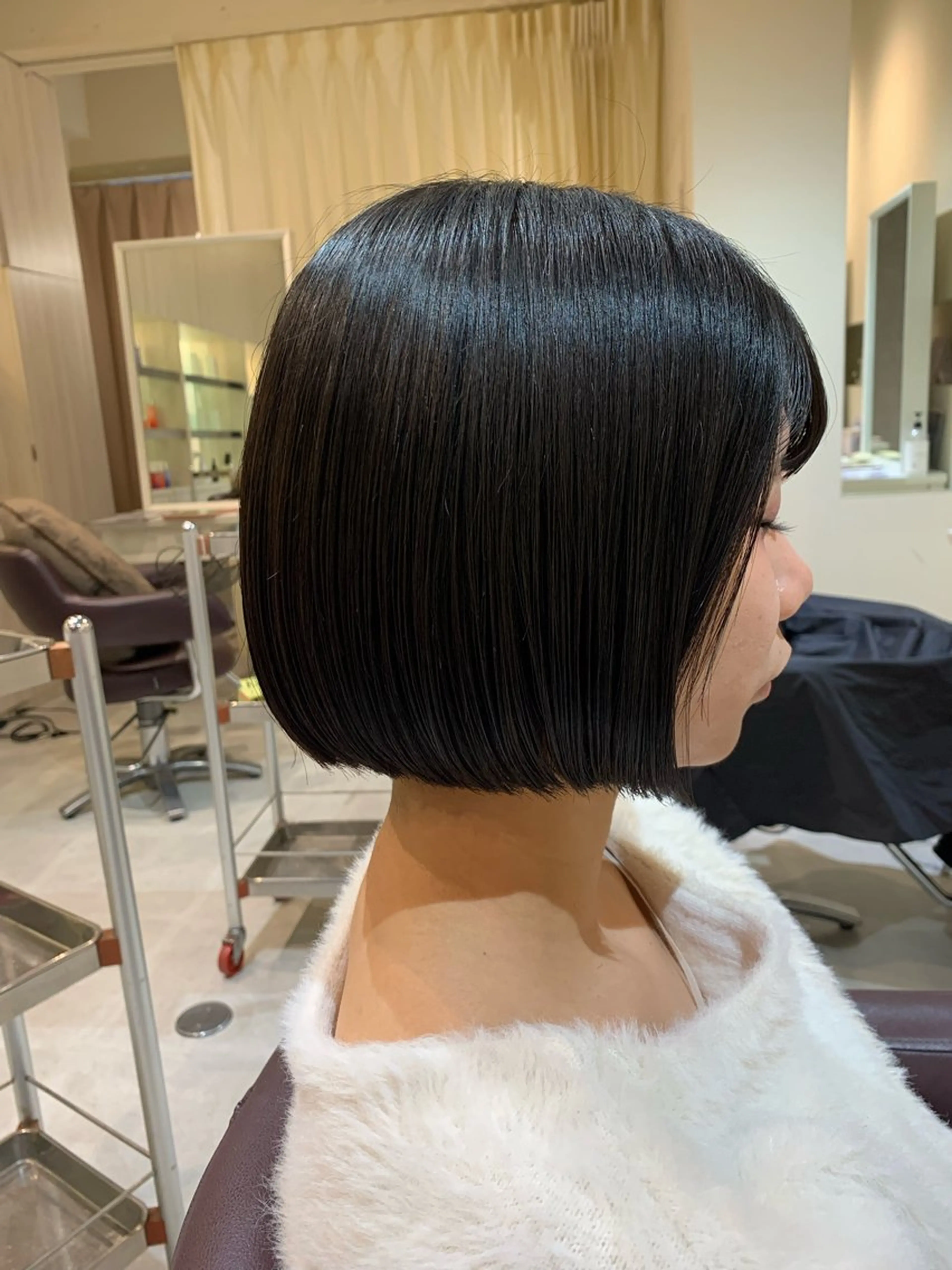 ショート 切りっぱなしボブ ボブ カット トリートメント Yuuki🌷名古屋 栄 カラー/ボブのヘアスタイル