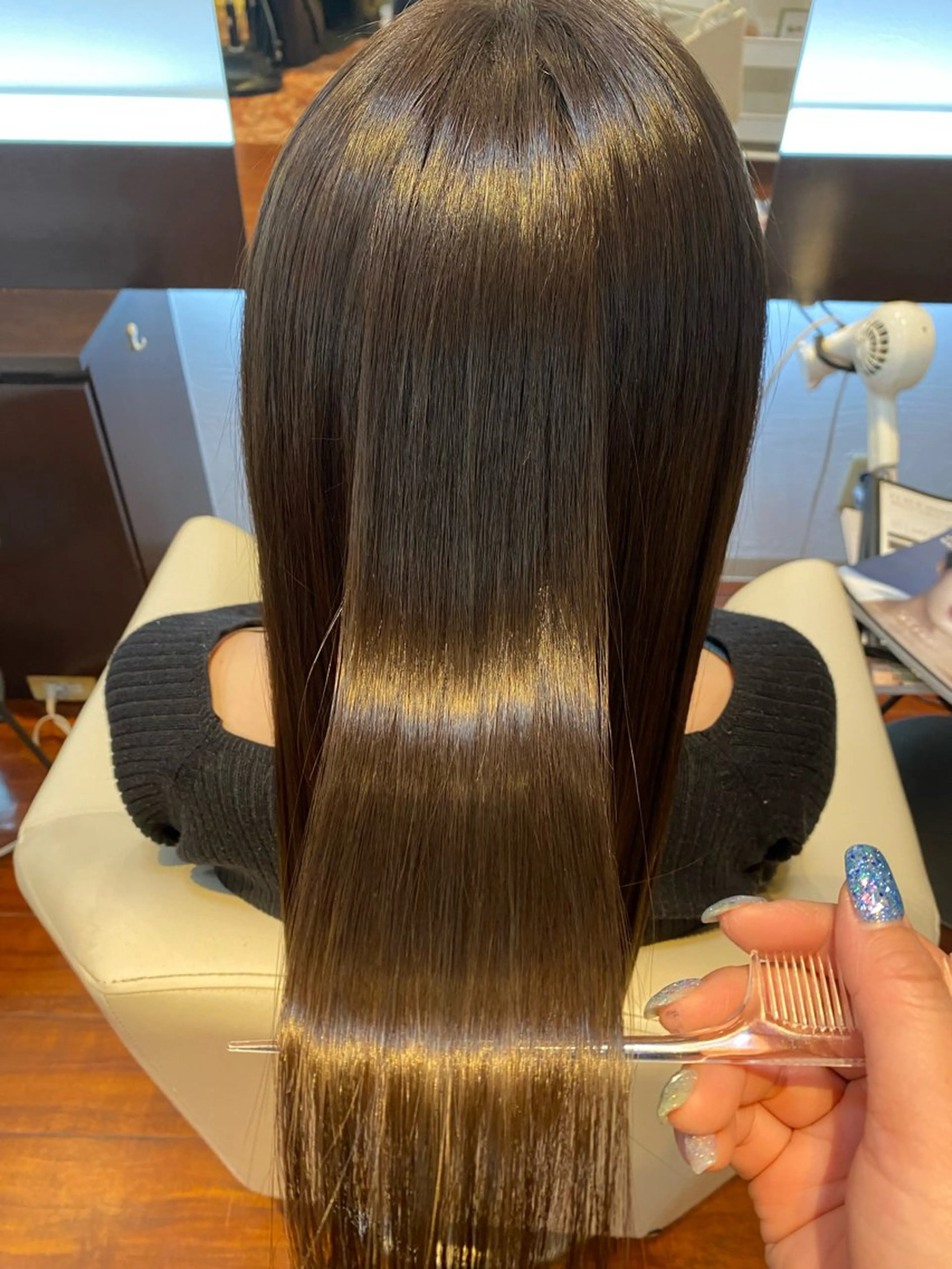 カット+ストレートパーマ+トリートメント・ロング料金別の写真