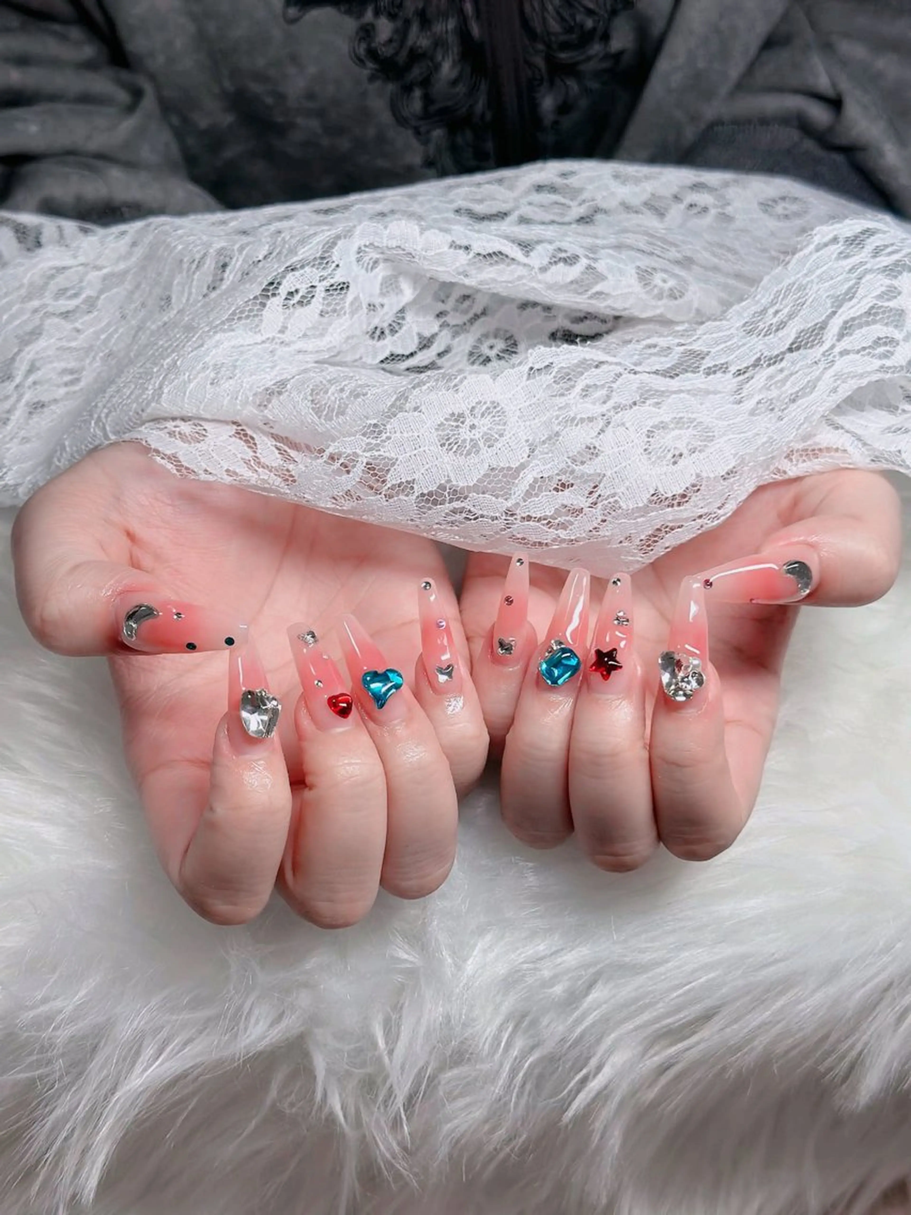 ネイル オーロラネイル フレンチネイル ジェルネイル ハロウィン キラキラネイル ハンドネイル H.baby Nail Salonのネイルデザイン