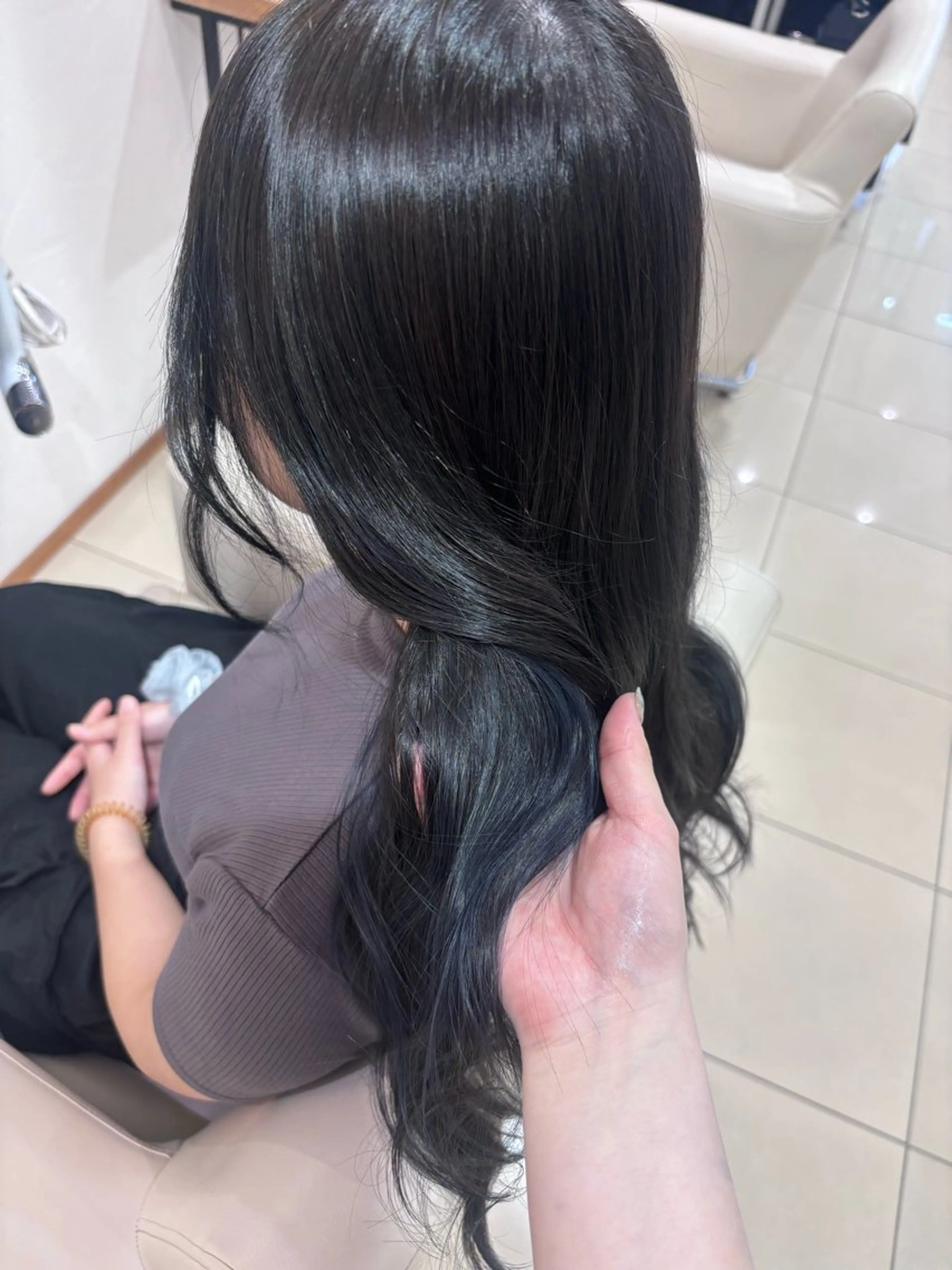 ロング ヘアカラー トリートメント 髪質改善/艶髪 SUBARU💫のヘアスタイル