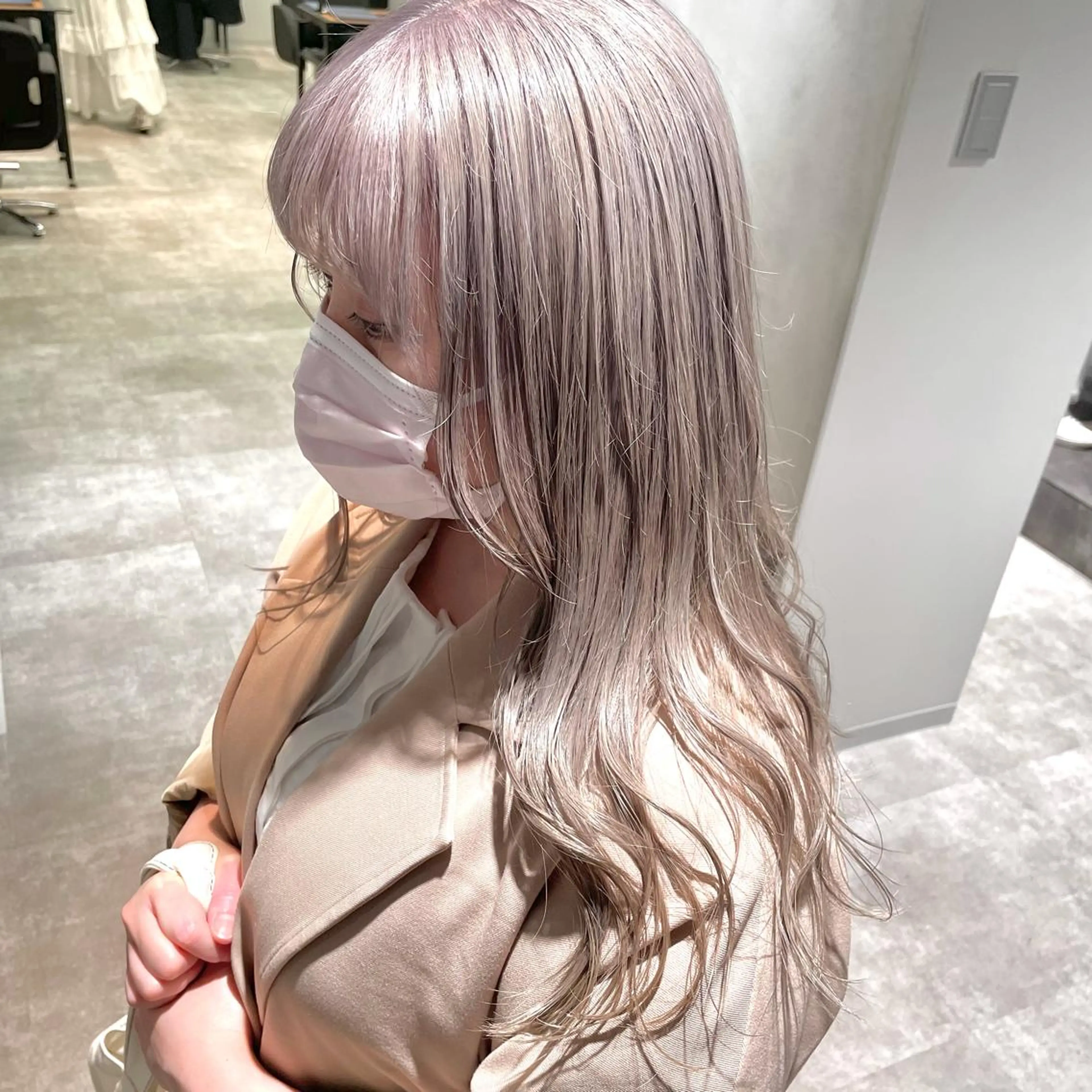 ロング カラー グレージュ ハイトーンカラー ヘアカラー トリートメント ✨ハイトーン✨ 濱田知孝のヘアスタイル