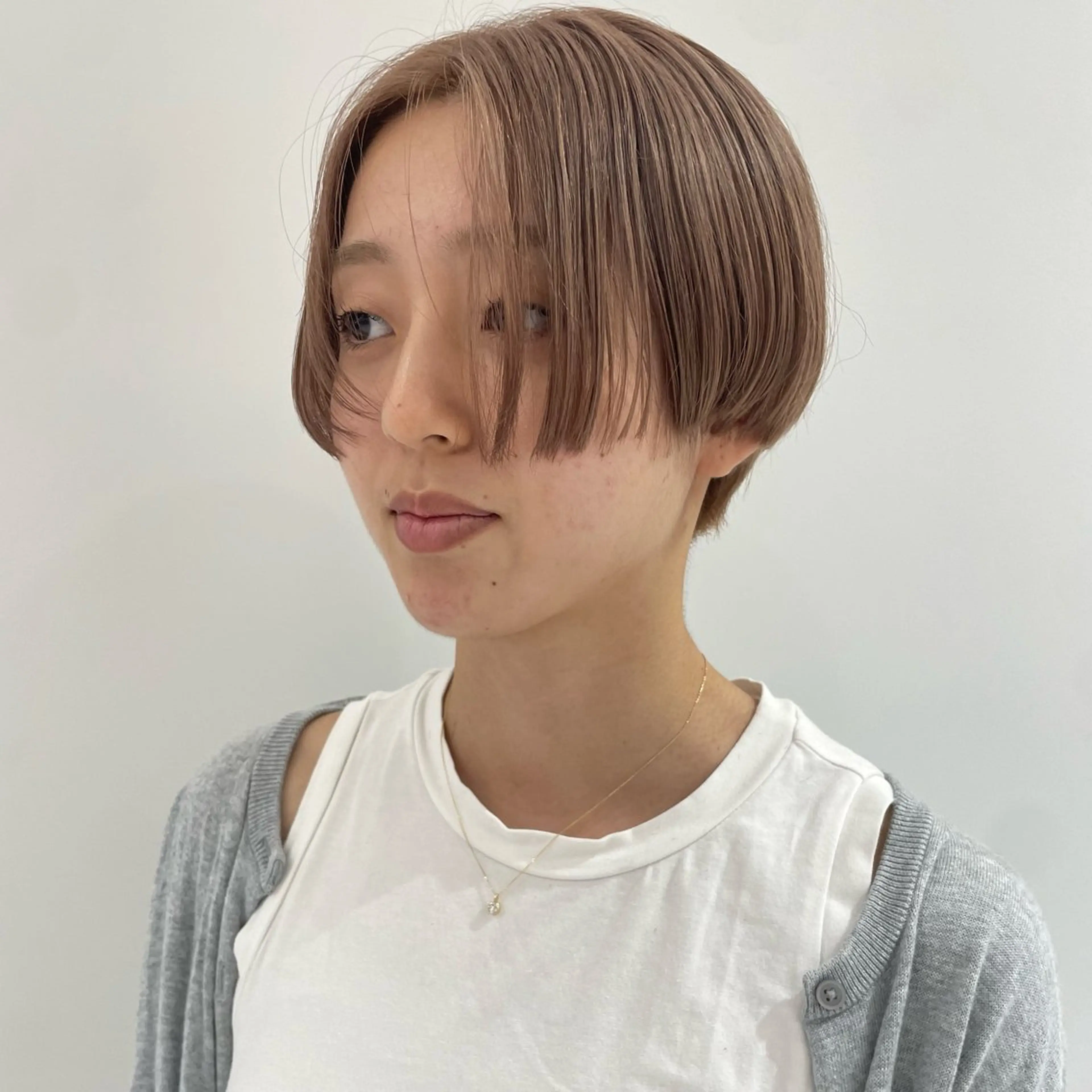 ショート カラー ベージュカラー ミルクティーベージュ ヘアカラー トリートメント 🎟暖色カラー /アレンジ🎀くるみのヘアスタイル