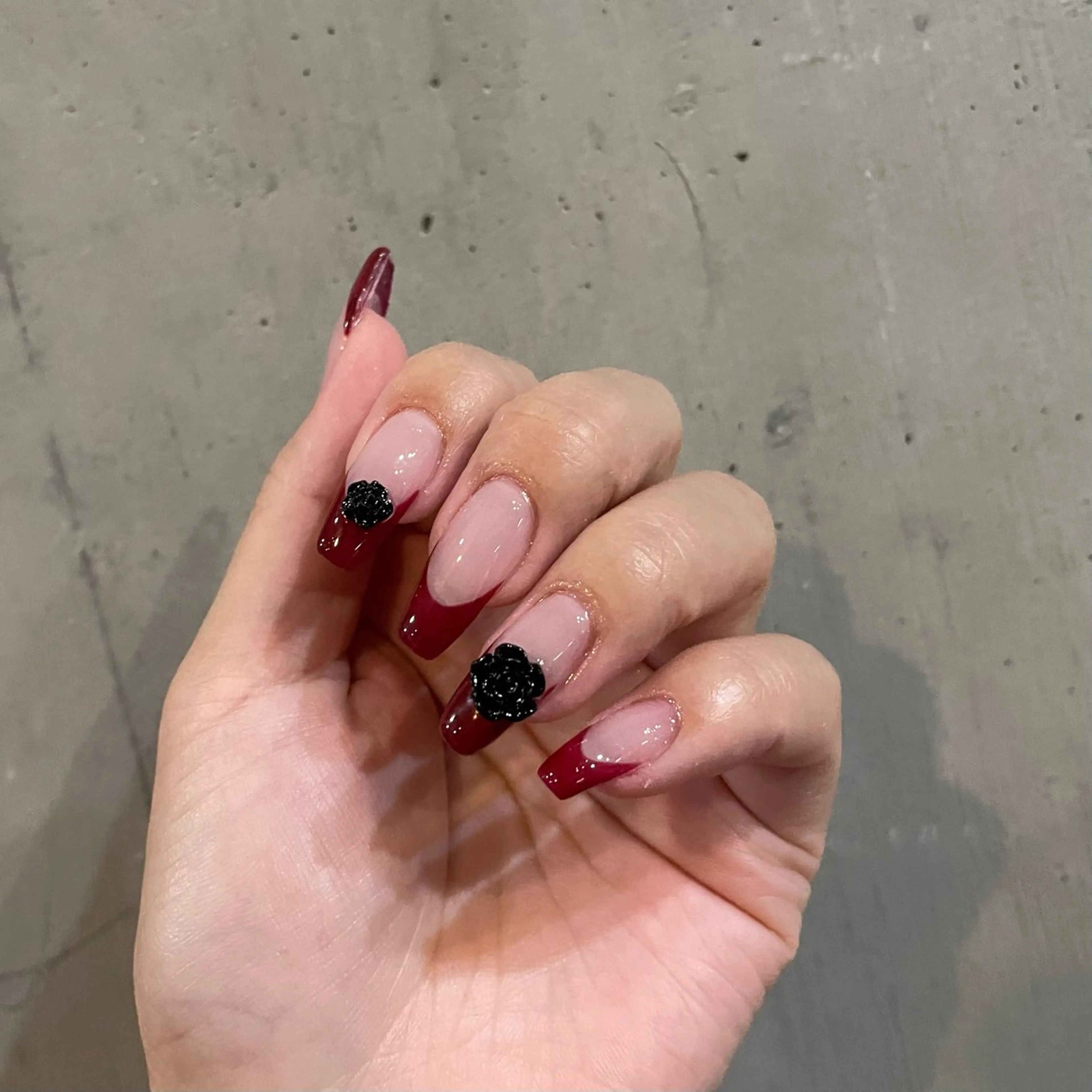 ネイル フレンチネイル ハンドネイル IROHA NAIL 横山佳那のネイルデザイン