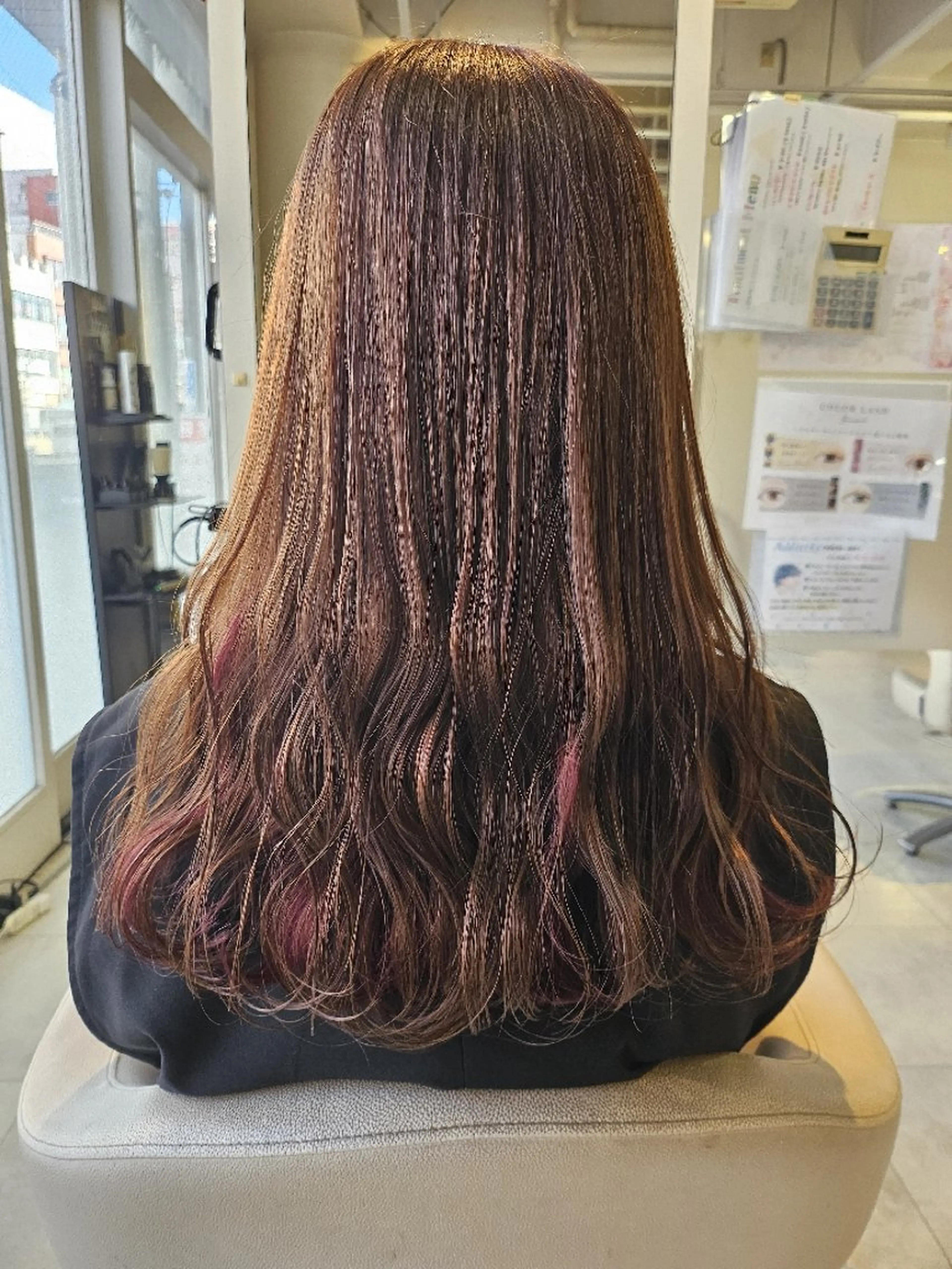 ロング ヘアカラー 岡田 奈々のヘアスタイル