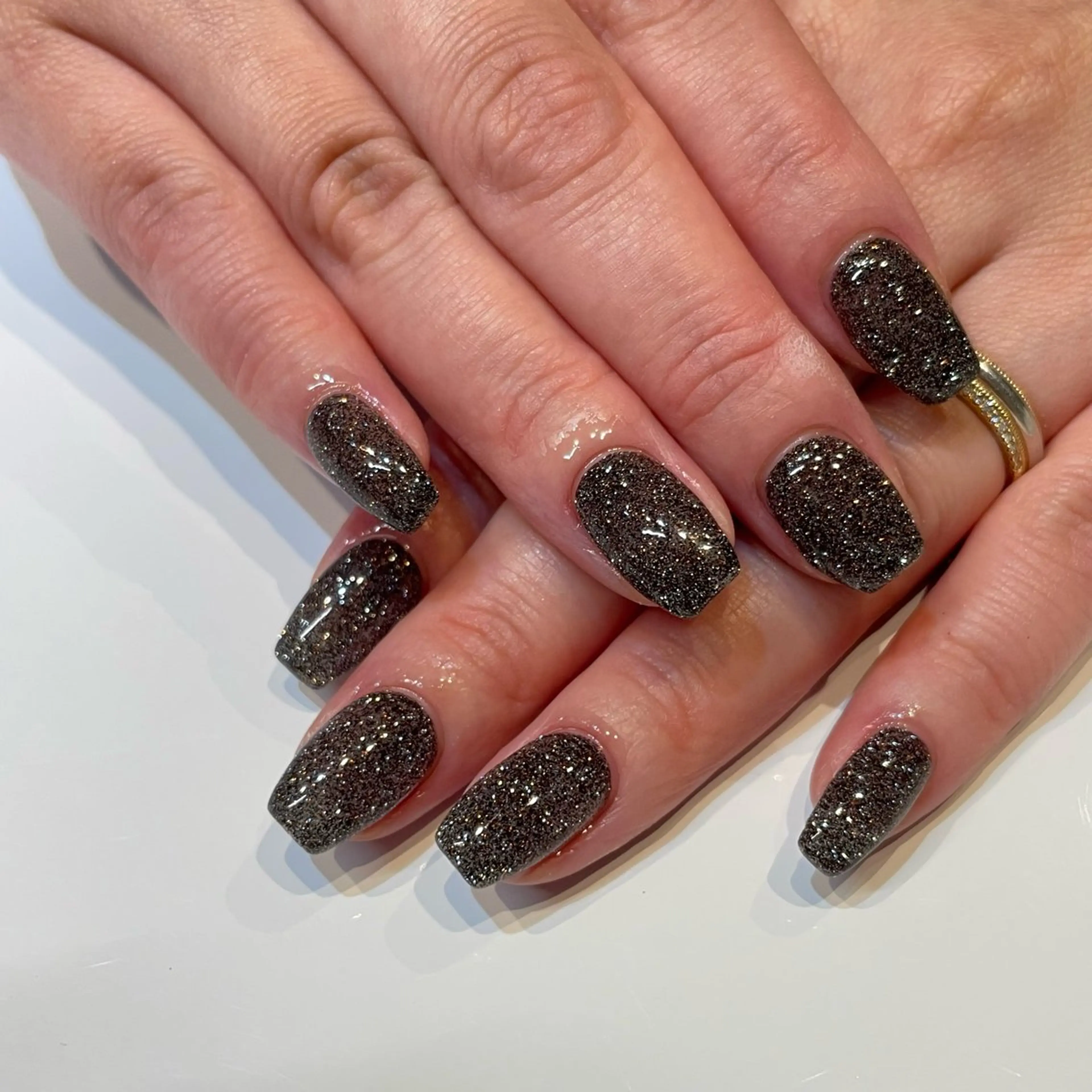 ネイル ジェルネイル キラキラネイル マグネットネイル ニュアンスネイル ワンカラーネイル ハンドネイル 糀屋 彩奈のネイルデザイン