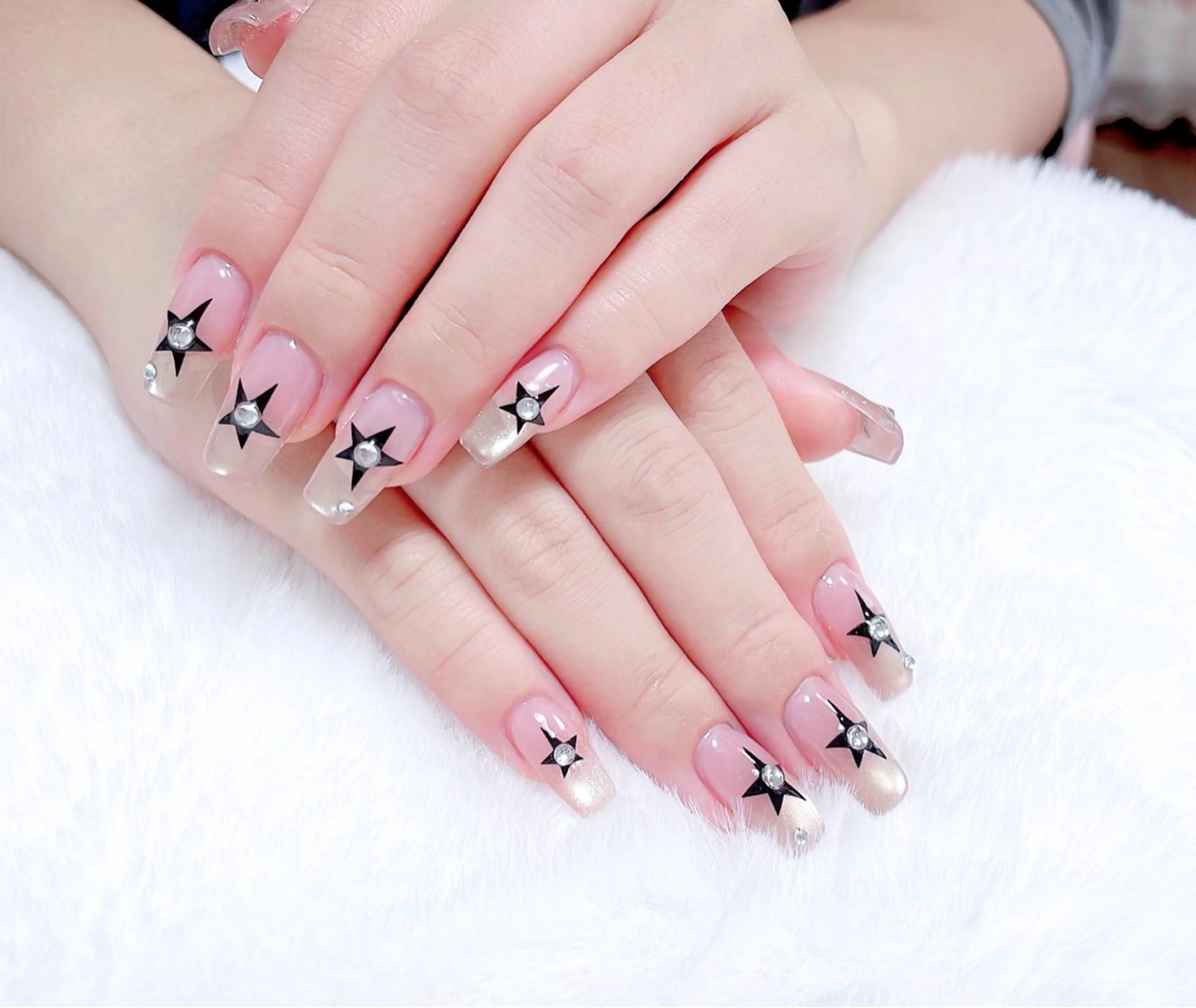 ネイル アートネイル フットネイル ジェルネイル マグネットネイル 持ち込み ハンドネイル B·U Nail大宮 長さだし専門店のネイルデザイン