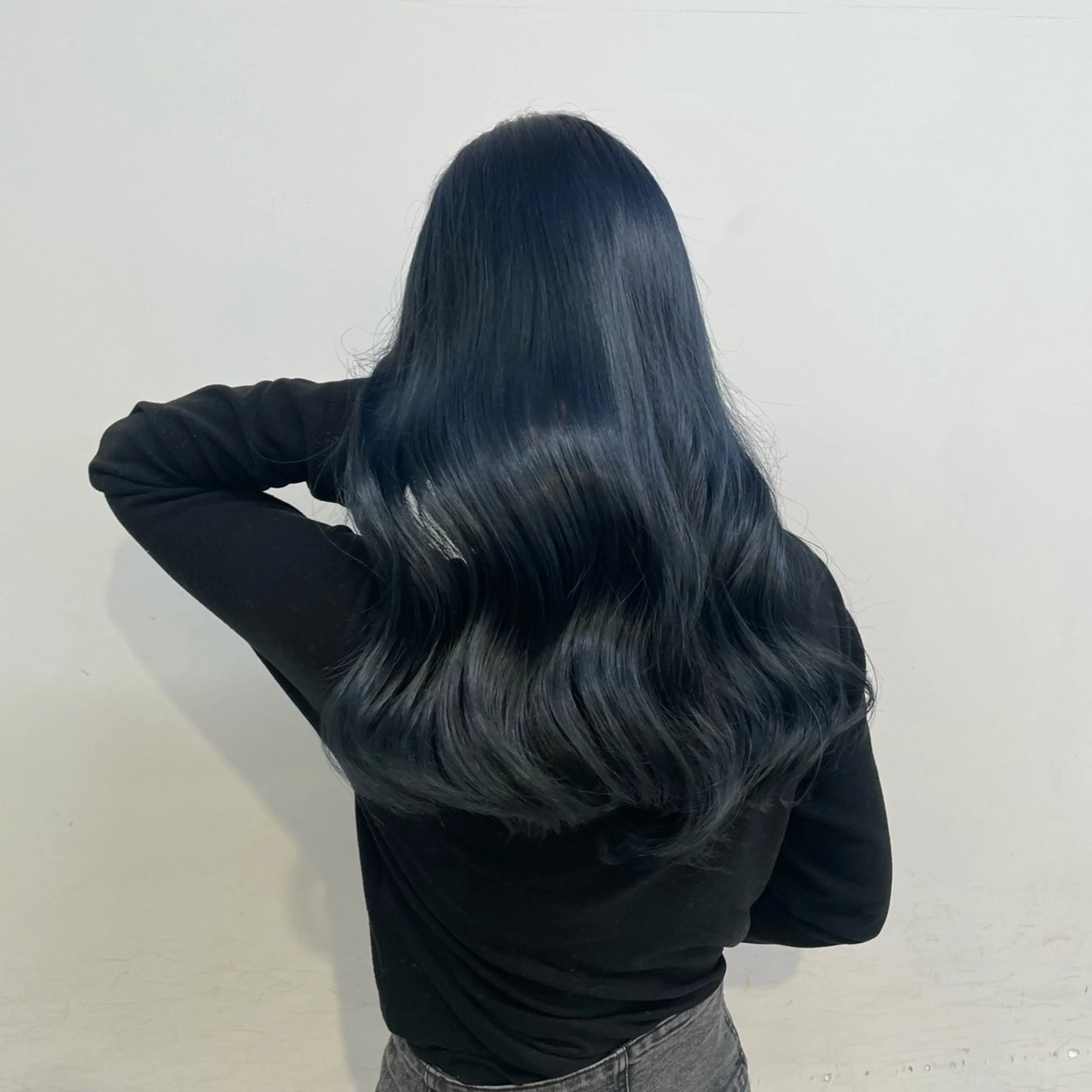 ロング カラー ブリーチ ブルーカラー ダブルカラー ネイビーカラー 💙ハイトーン韓国風 色白ヘア💙manaのヘアスタイル