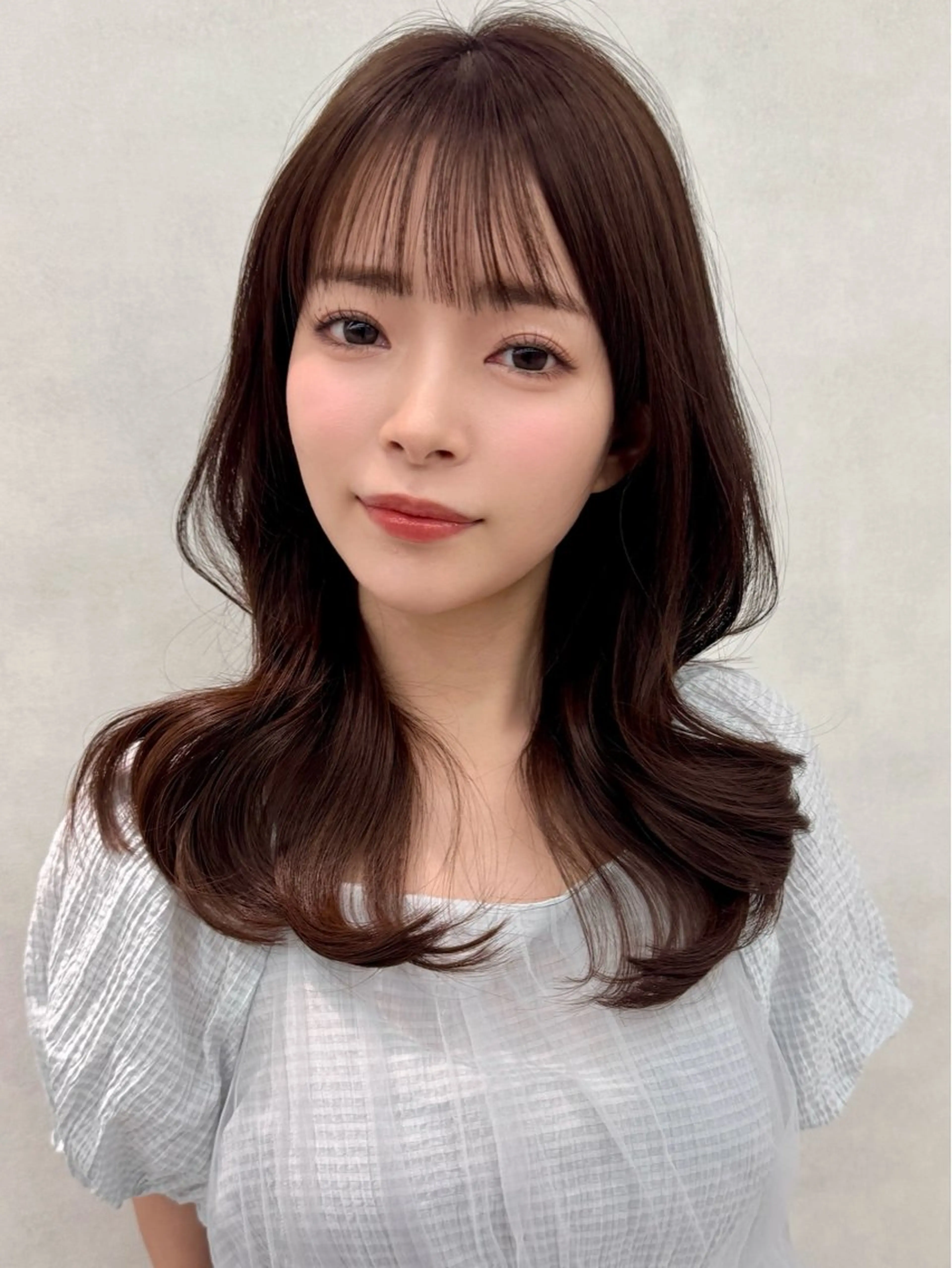 セミロング カラー 初瀬 里桜のヘアスタイル