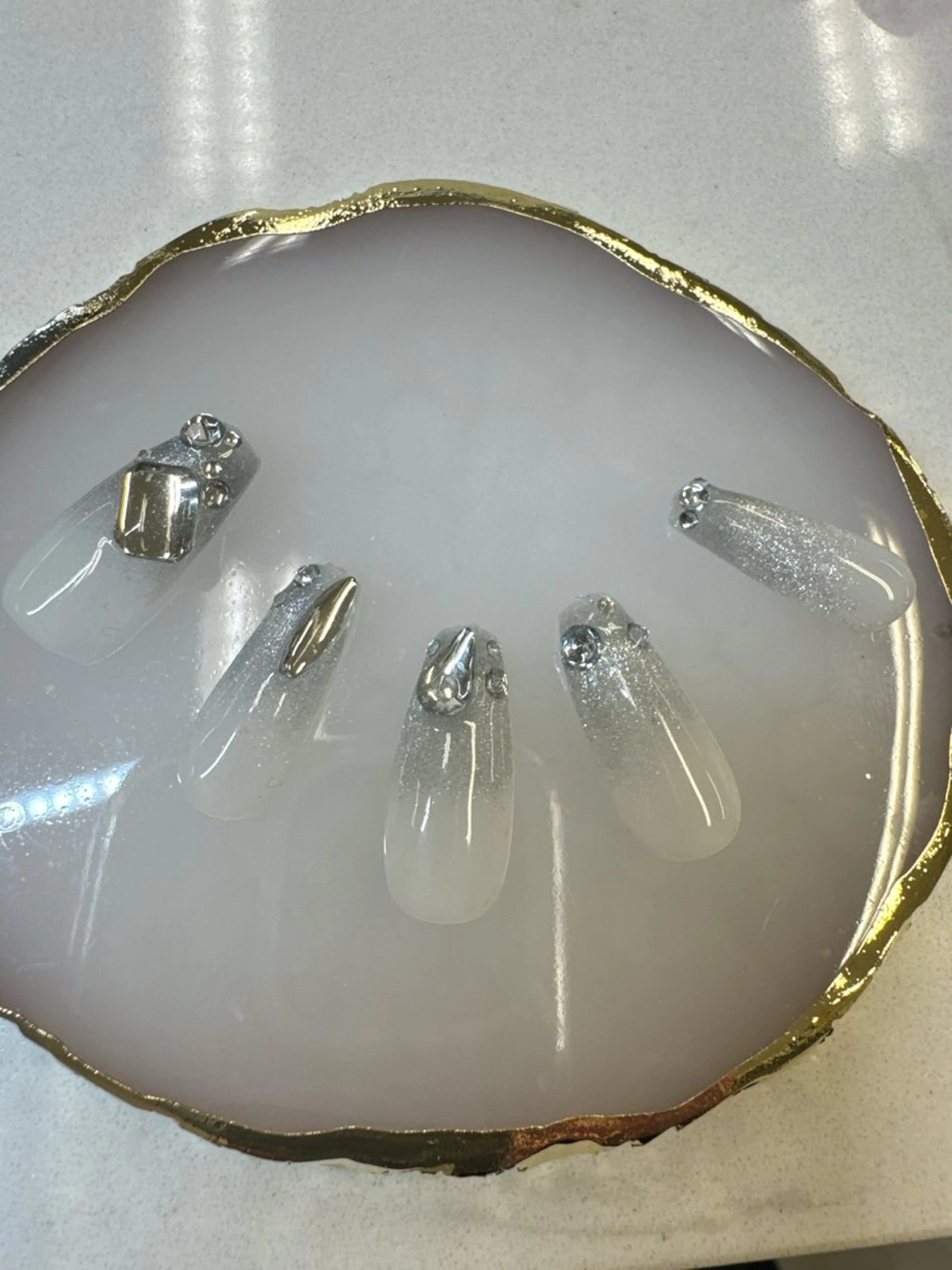 ネイル 長さ出し フレンチネイル ジェルネイル ガラスフレンチ マグネットネイル Queeens nailのネイルデザイン