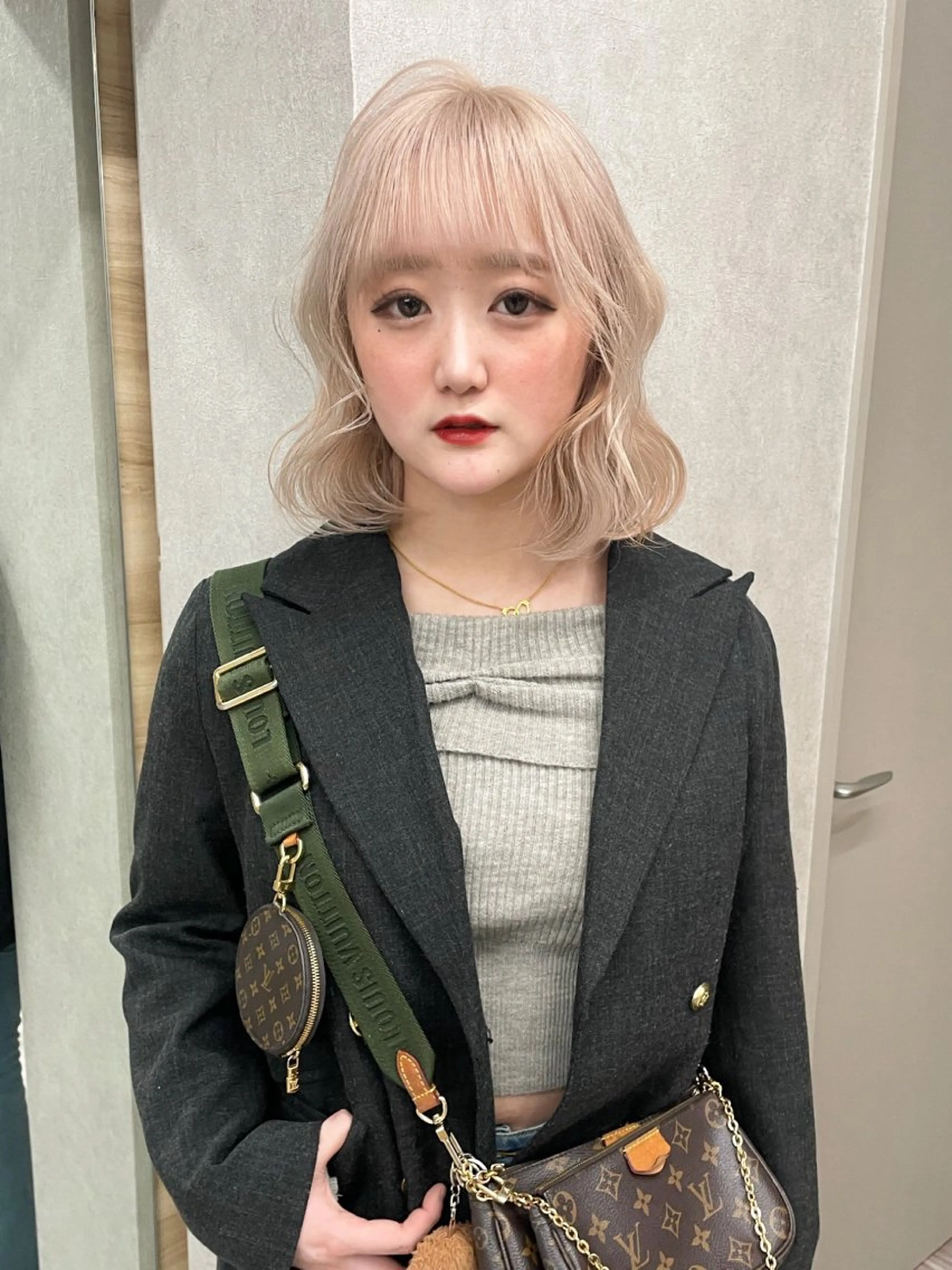 ミディアム カラー ベージュカラー ホワイトベージュ ブリーチ/ベージュ 💕/momoaのヘアスタイル