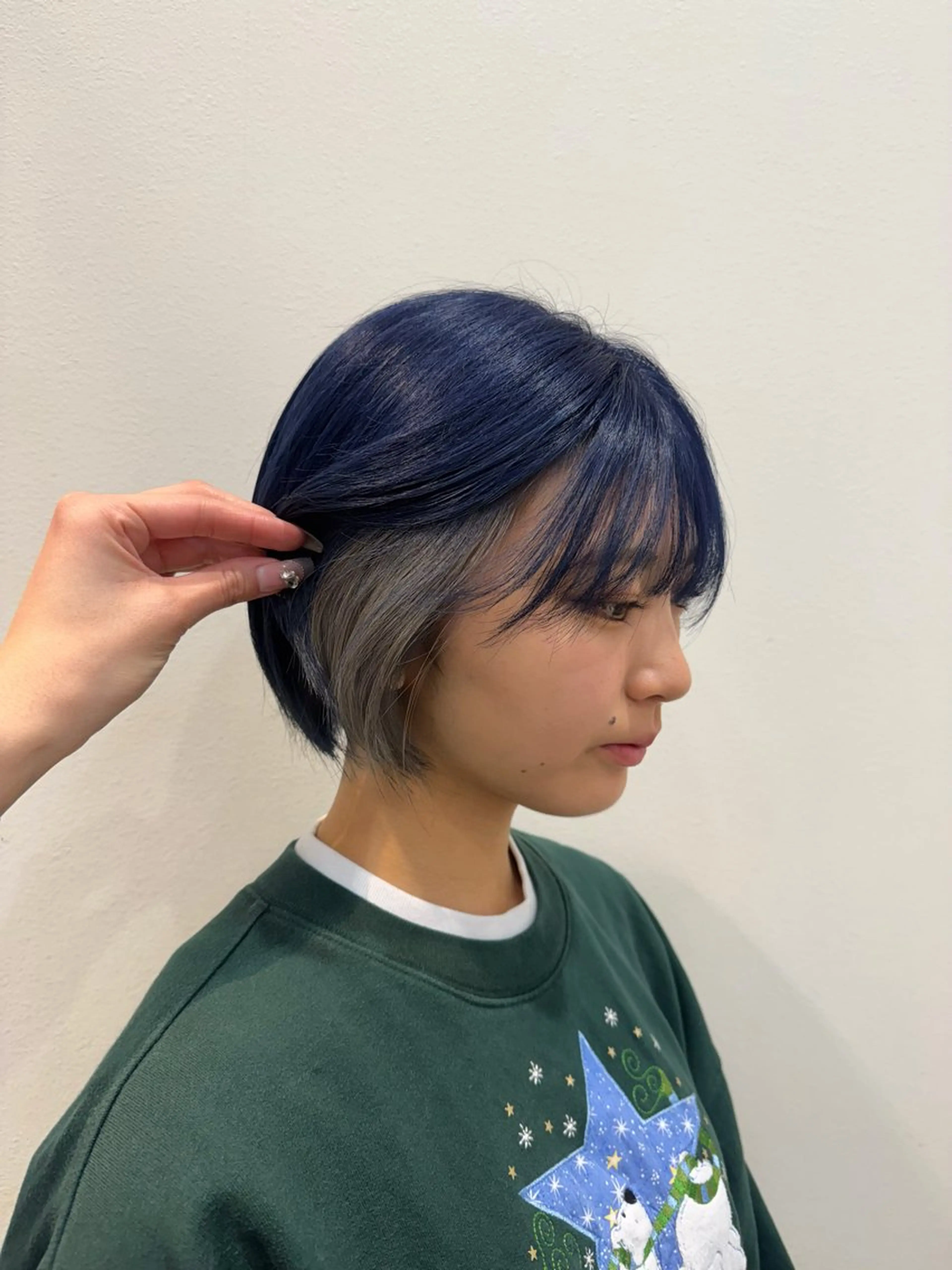 ショート カラー ブリーチ 堀越 美羽のヘアスタイル