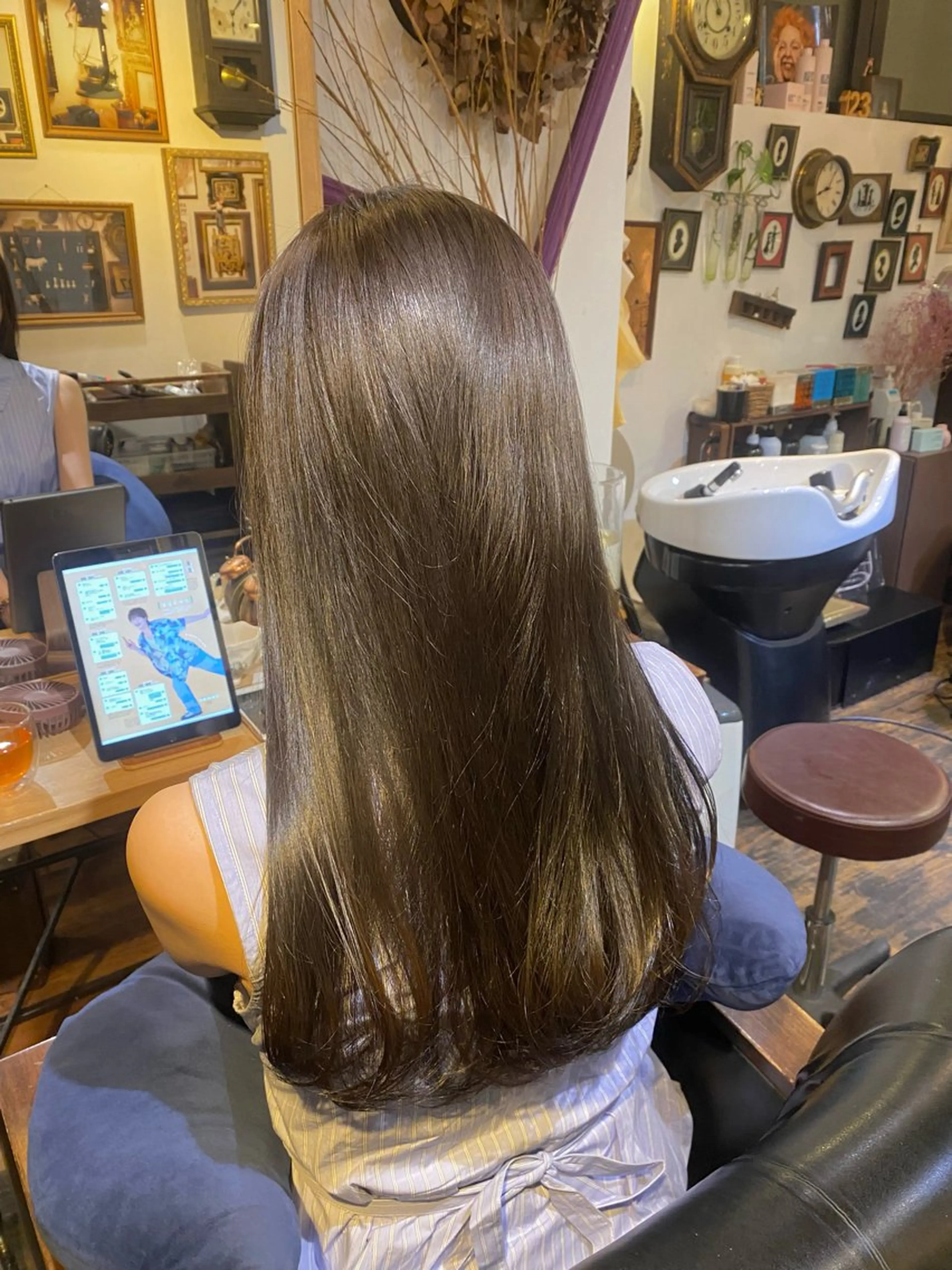 ロング カラー カット ヘアカラー トリートメント SALOWIN二子玉川South店所属・AYANO ／レイヤー／オリーブのヘアスタイル