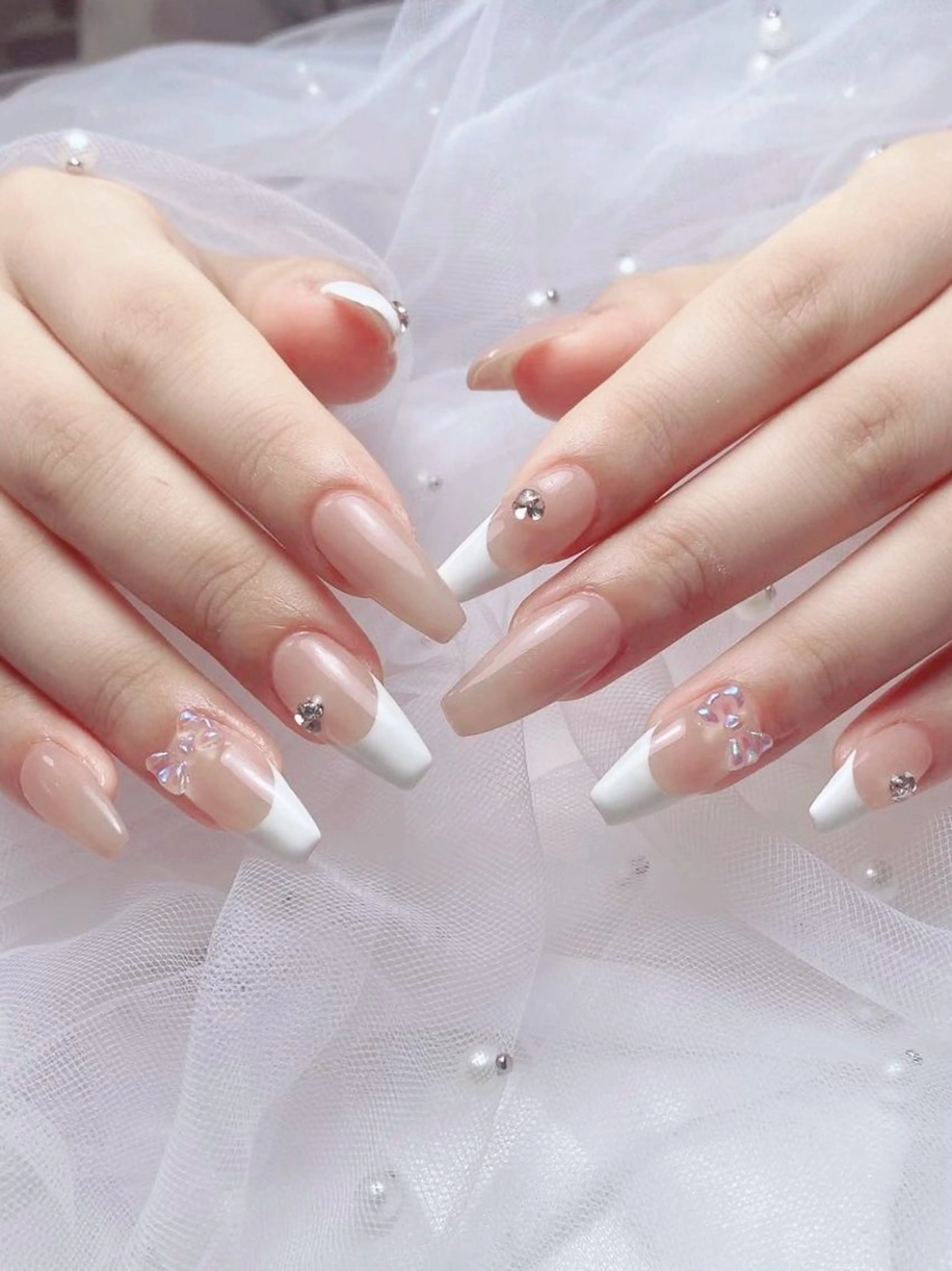 ネイル フレンチネイル ジェルネイル ハート 韓国ネイル マグネットネイル ハンドネイル ネイルサロン lotusのネイルデザイン