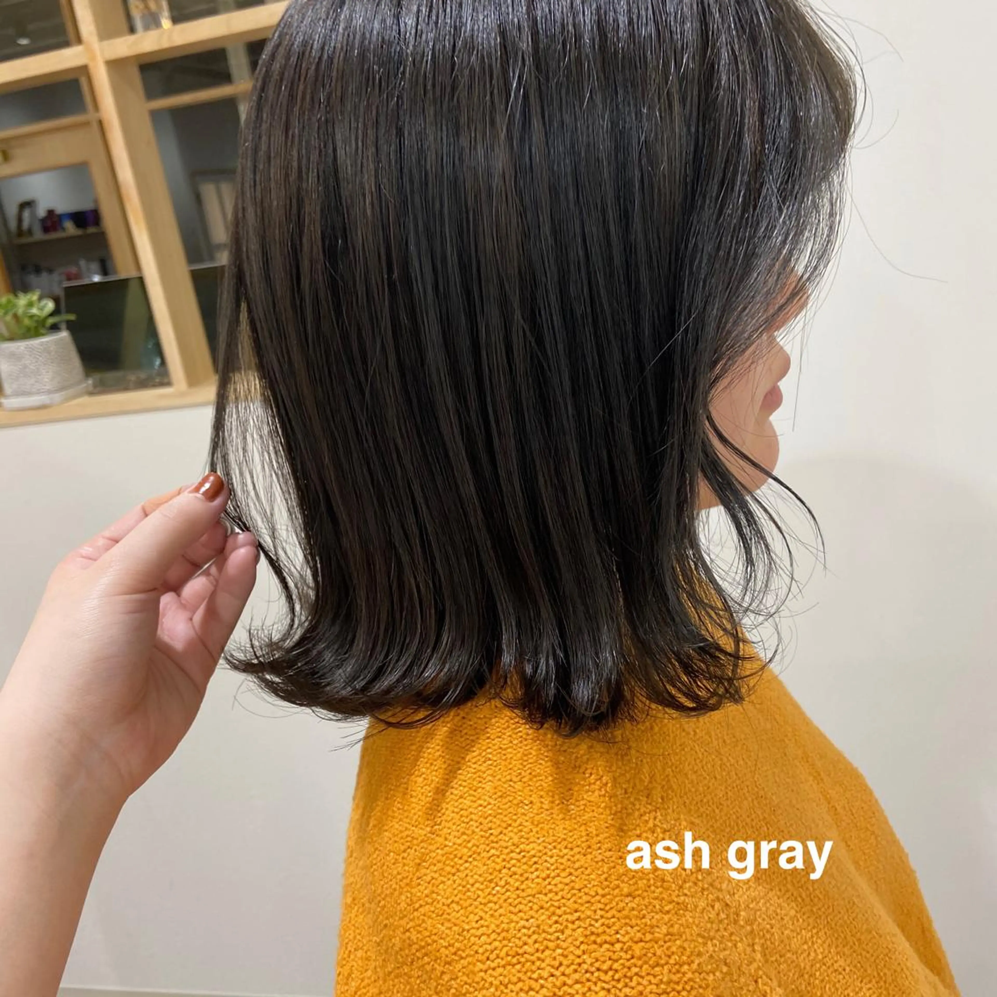 ミディアム カラー merc.🌿💚 八幡真衣のヘアスタイル