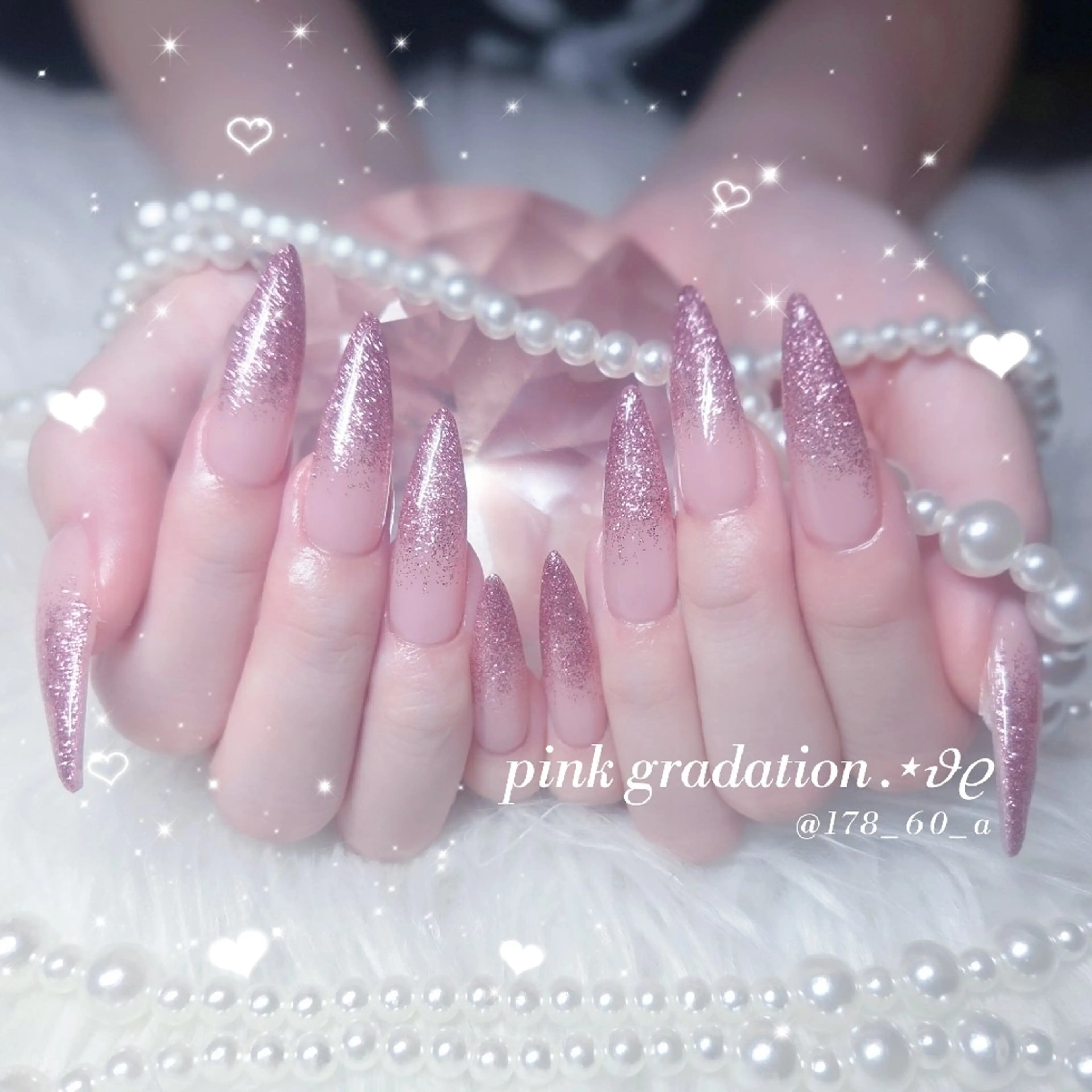 ネイル ガーリー グラデーション ラメ(グリッター) ラメグラデーション ピンク ハンドネイル HAPPINAS🎀  れん🖤痛ネイルのネイルデザイン