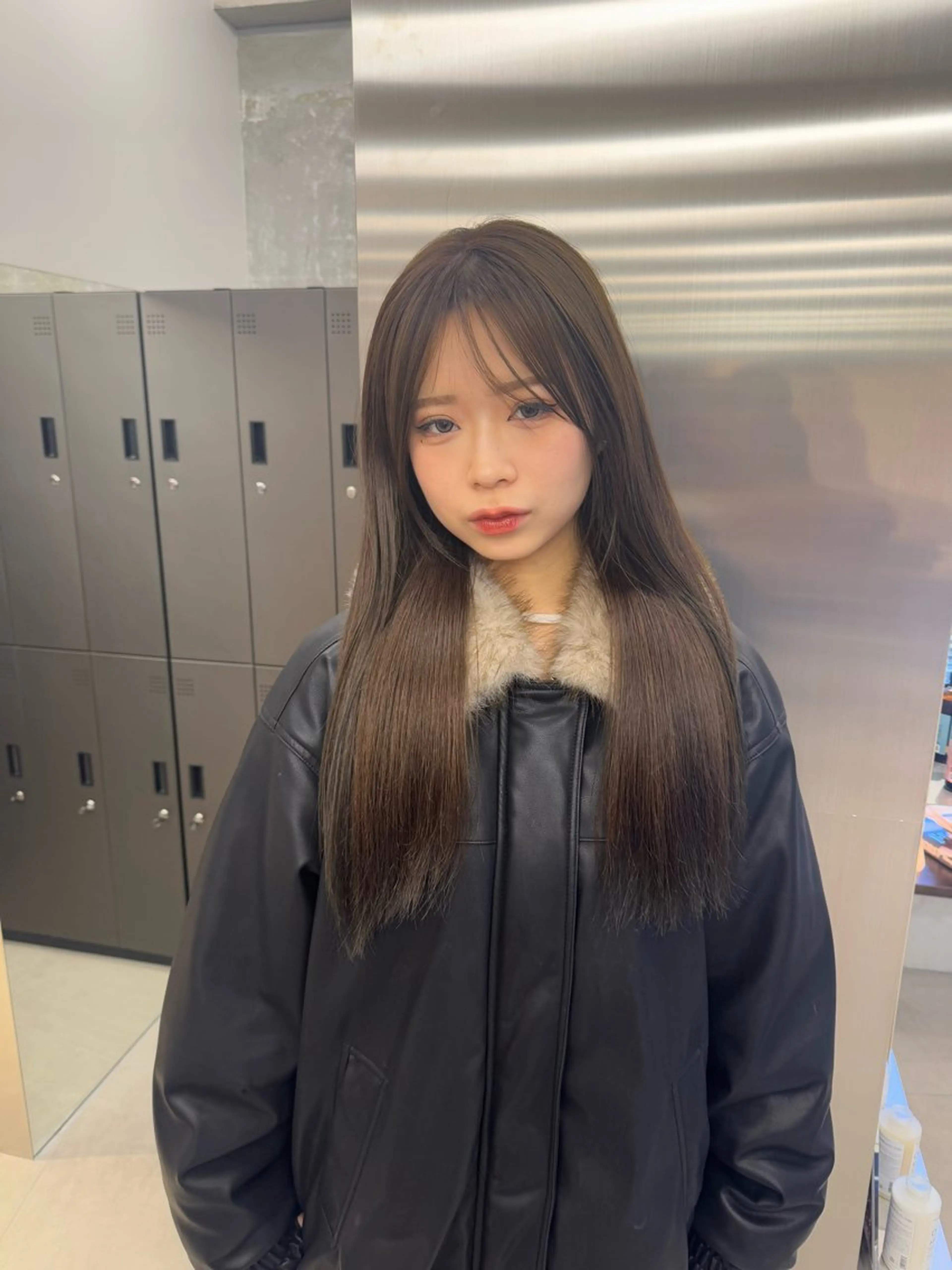 ロング カラー ヘアカラー トリートメント MIES amane(アマネ)のヘアスタイル