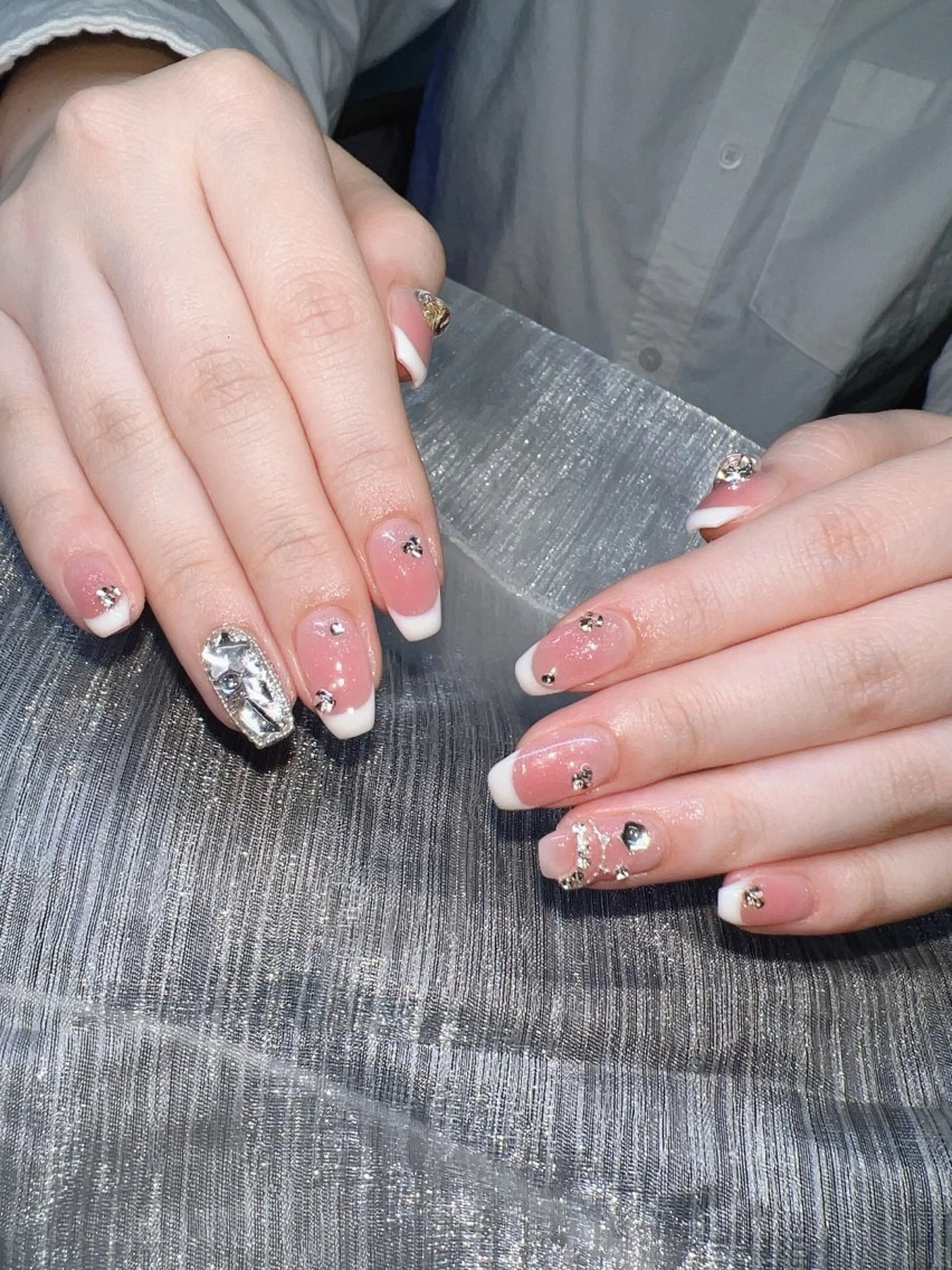 ネイル オーロラネイル チークネイル 長さ出し フットネイル フレンチネイル Lee Nails チップ長さだし専門店のネイルデザイン