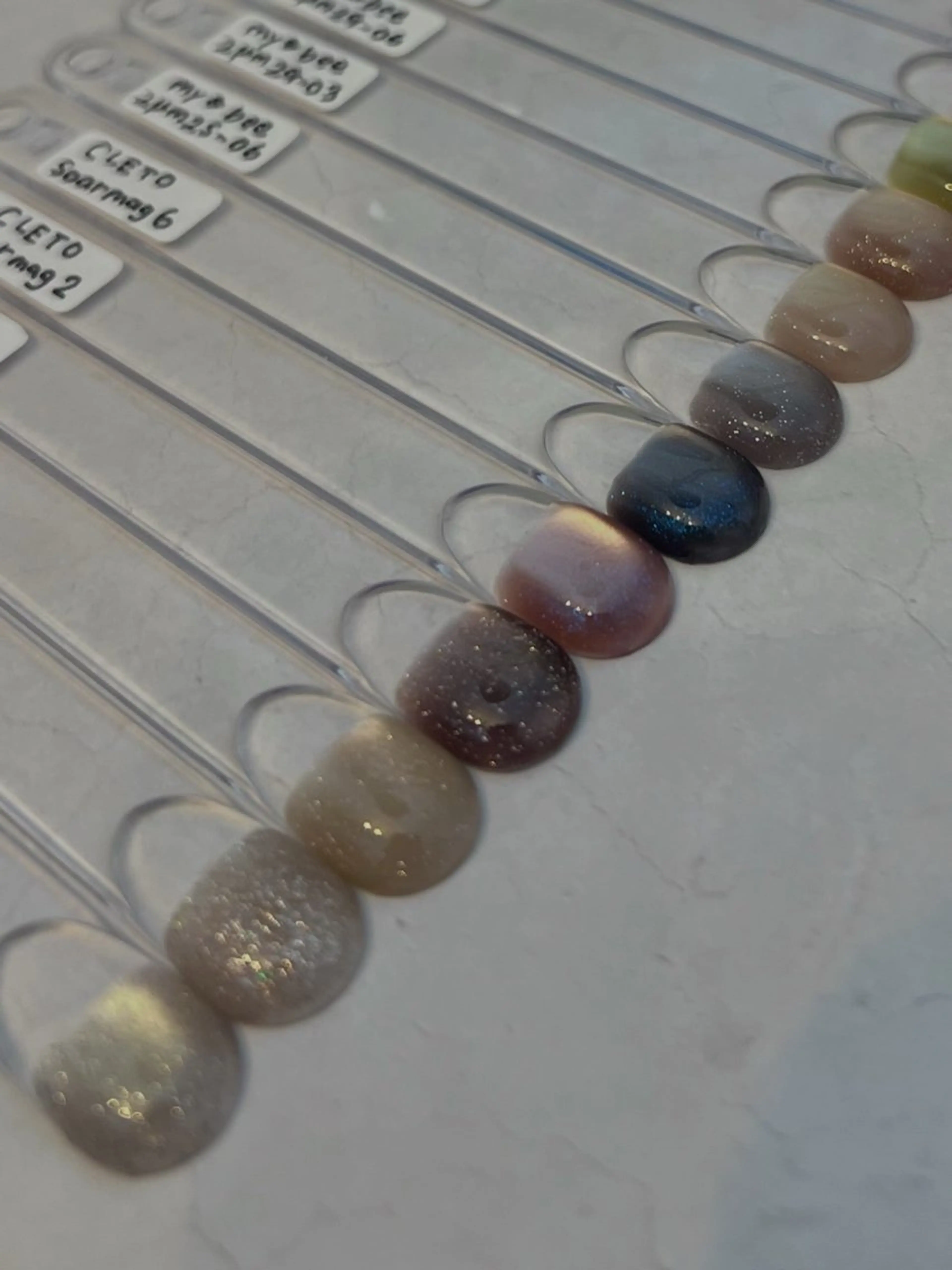 ネイル フラッシュネイル キラキラネイル マグネットネイル urun eriのネイルデザイン