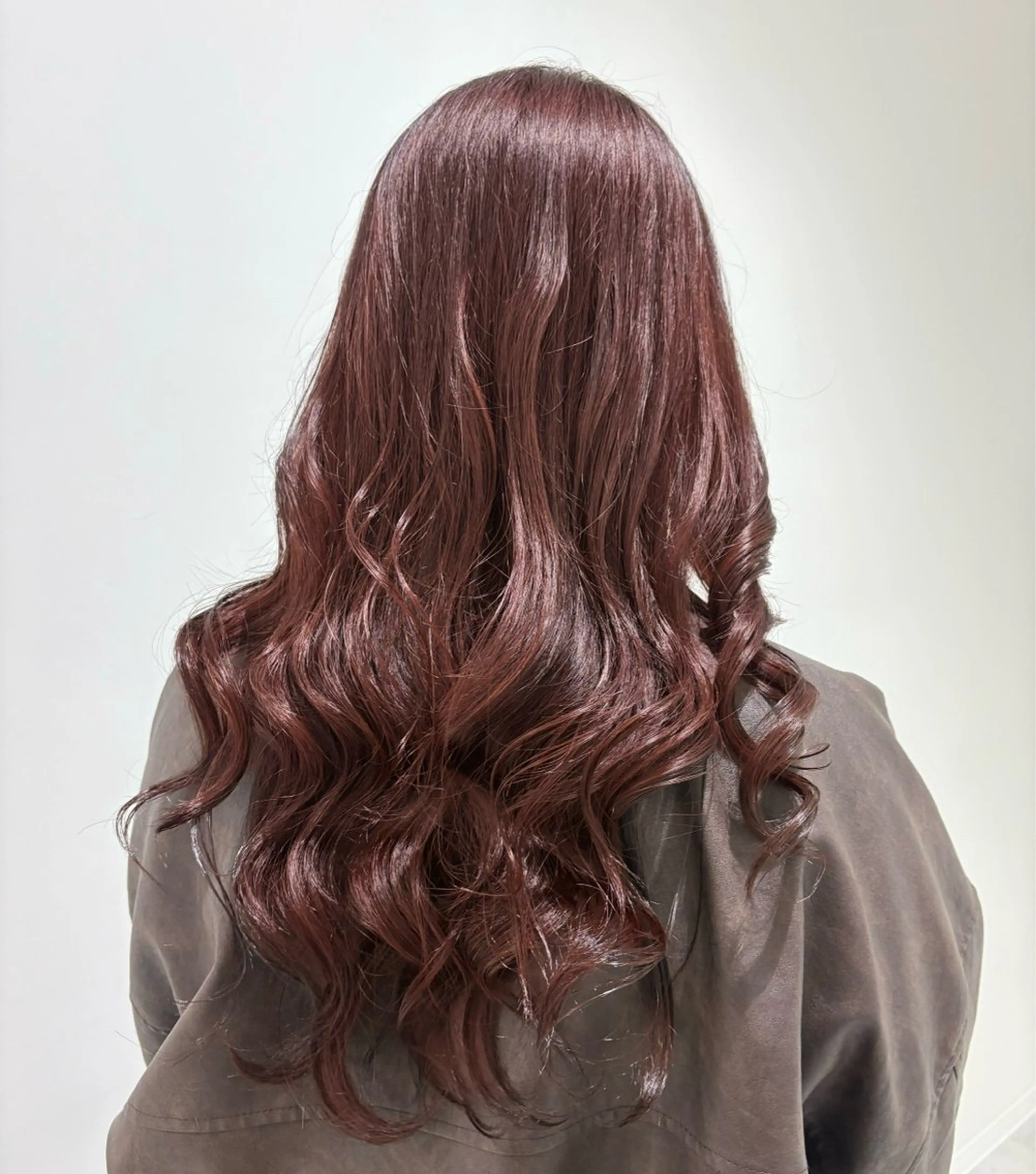 ロング カラー 🍒艶カラー/ベー ジュ/髪質改善🍒のヘアスタイル