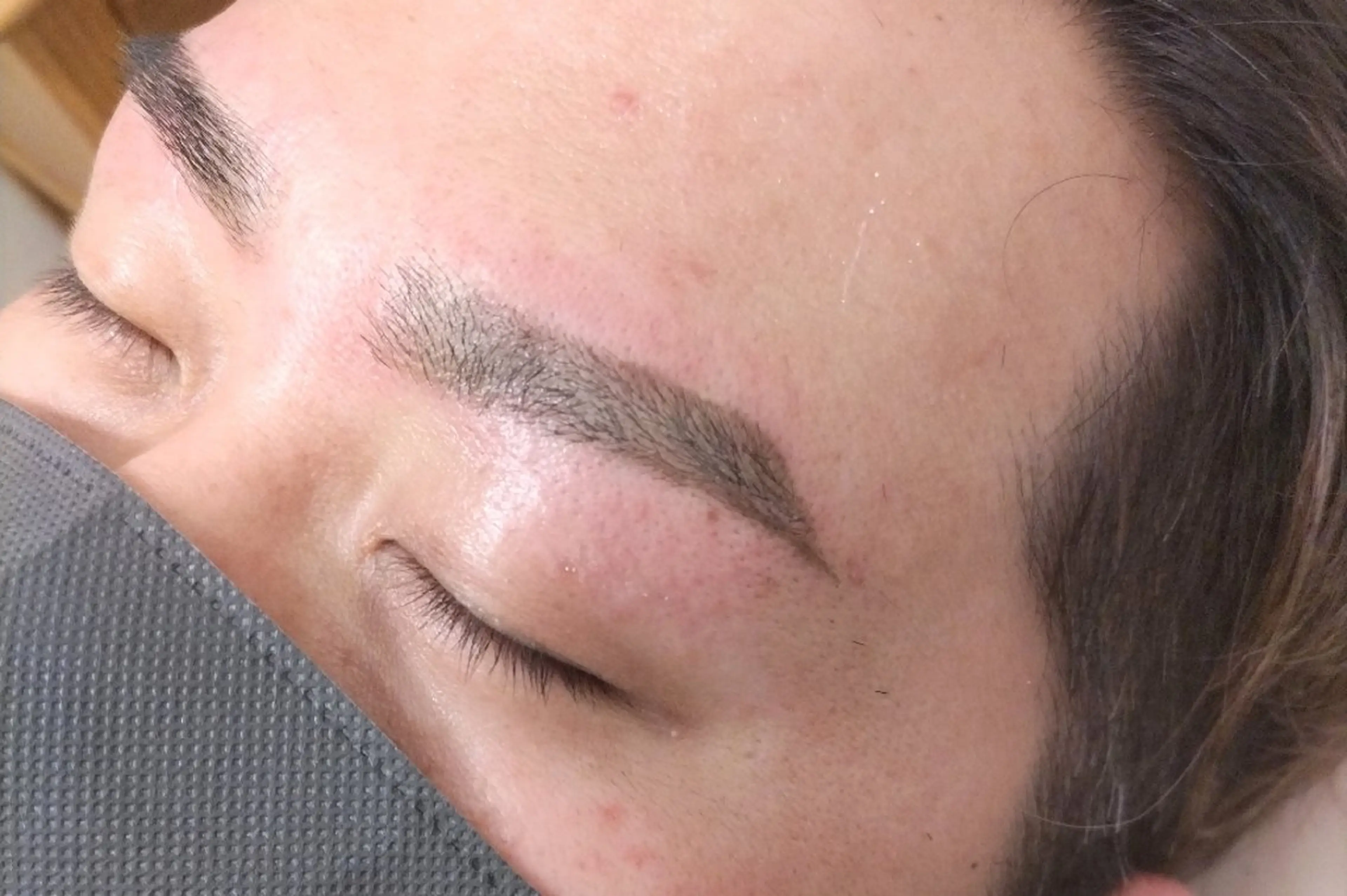 アイブロウ メンズ メンズアイブロウ 眉毛ワックス脱毛 松下 奈津子のマツエク・マツパデザイン