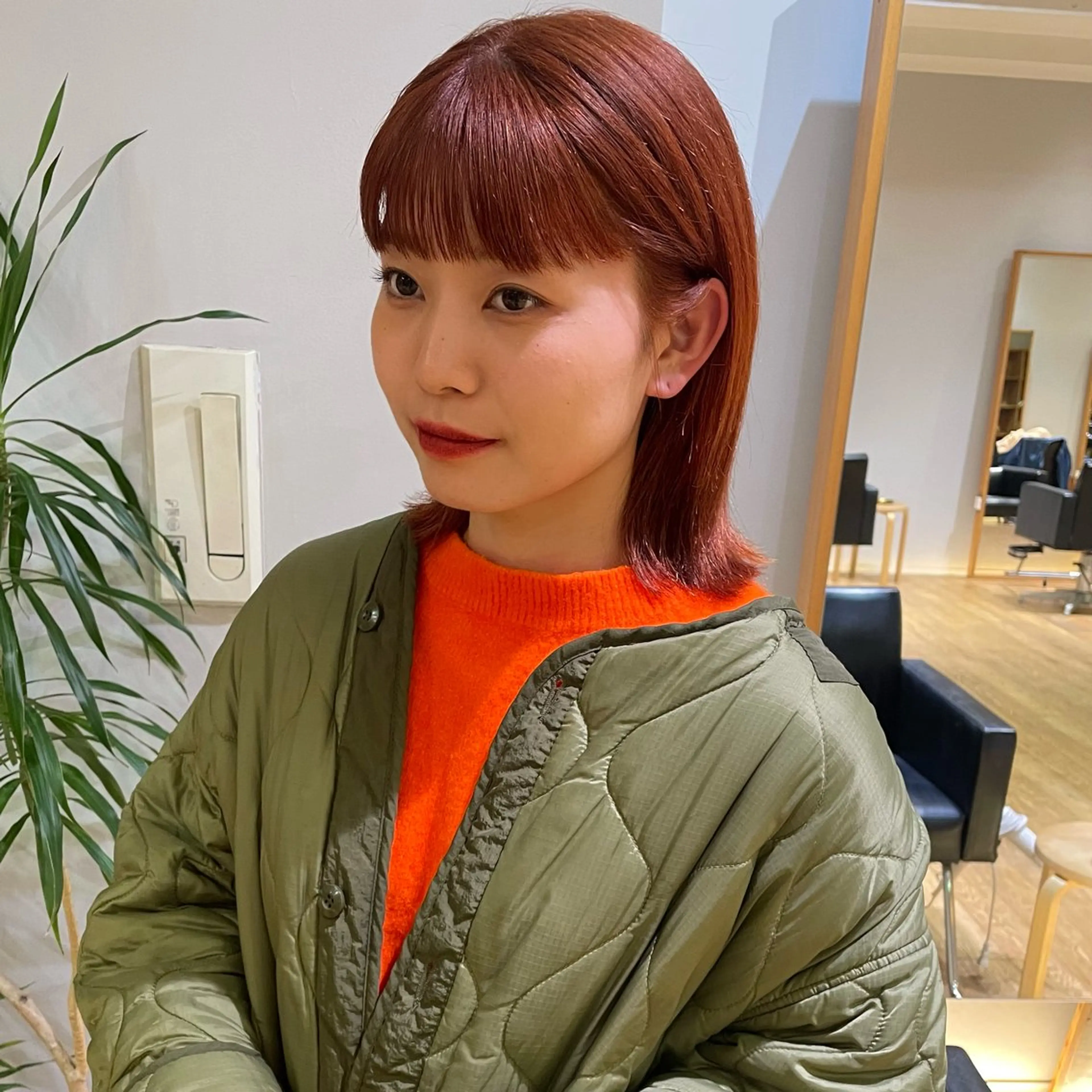 ミディアム 大橋 芽衣のヘアスタイル