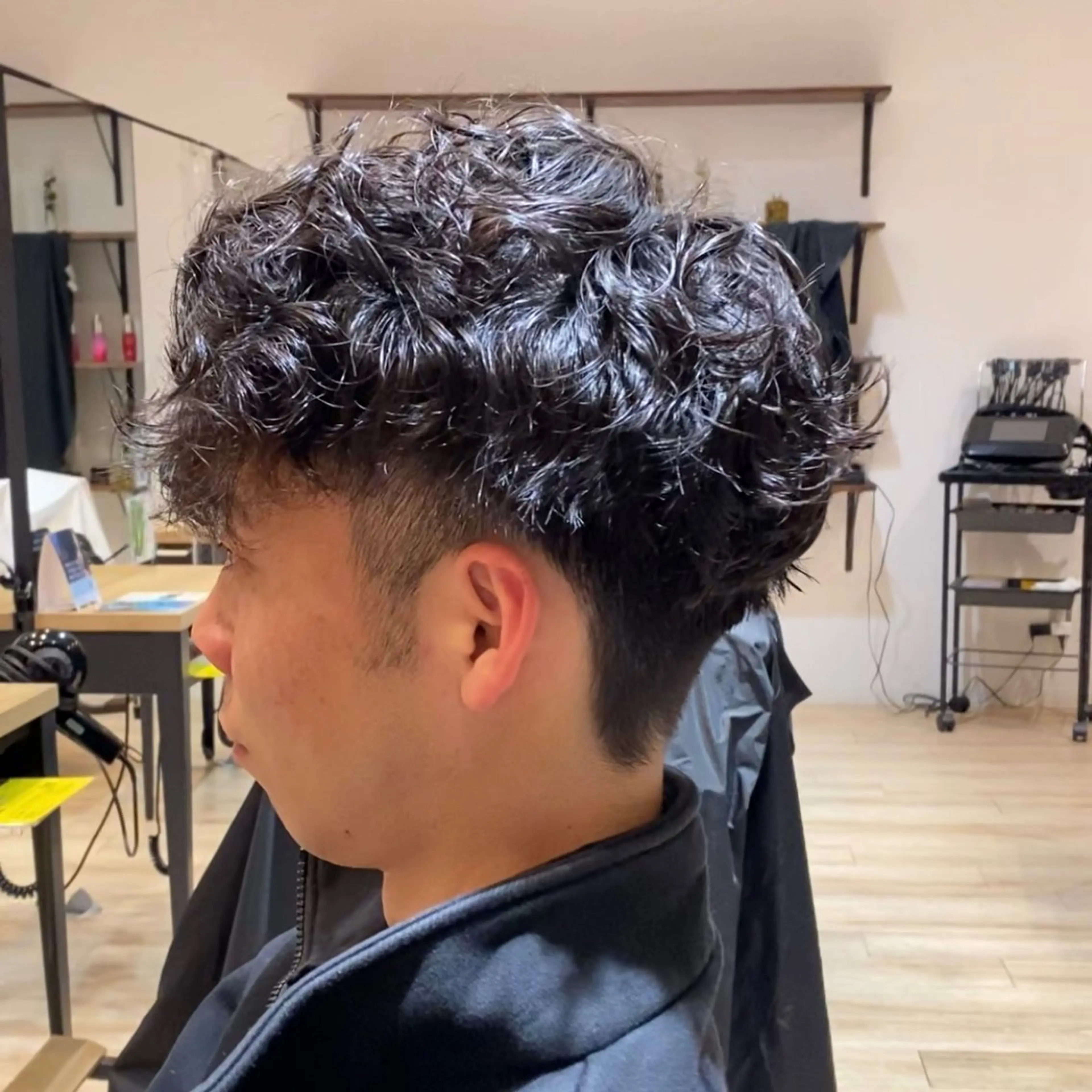 ショート パーマ メンズ 🥀寒色女神 山口玲奈🥀のヘアスタイル