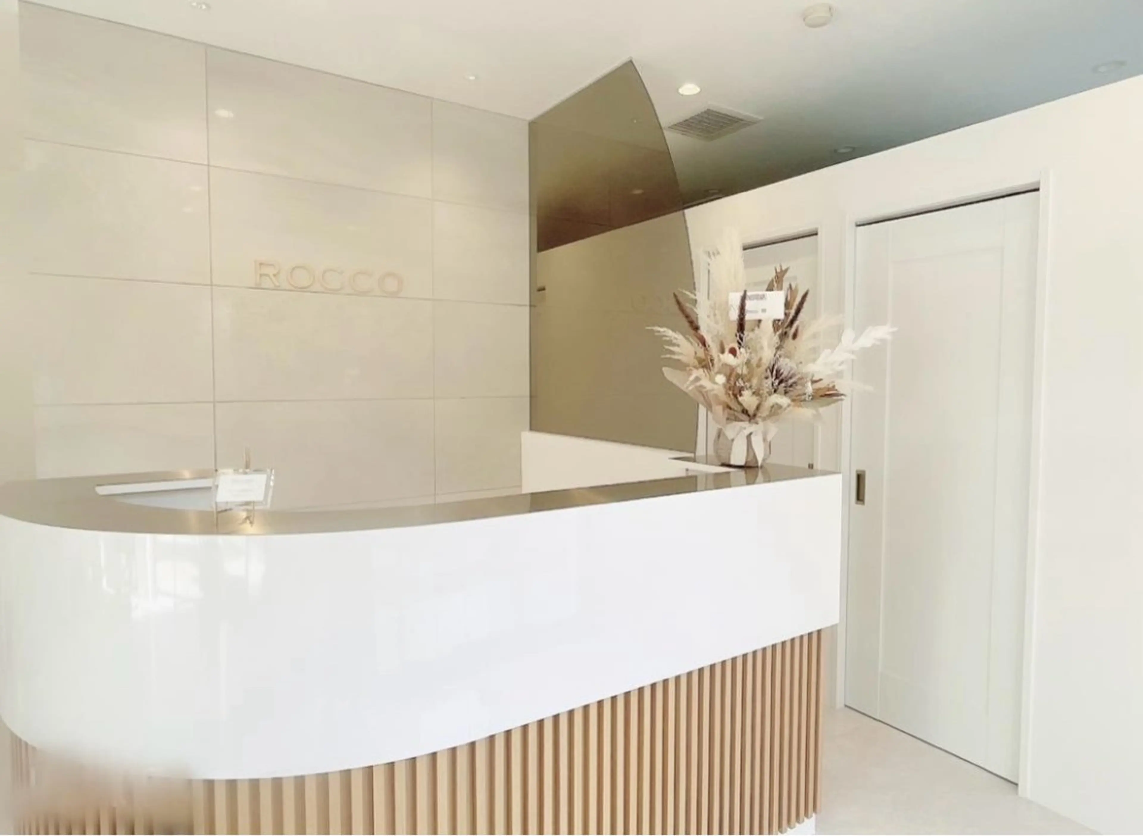 ROCCO eyelistここなのマツエク・マツパデザイン