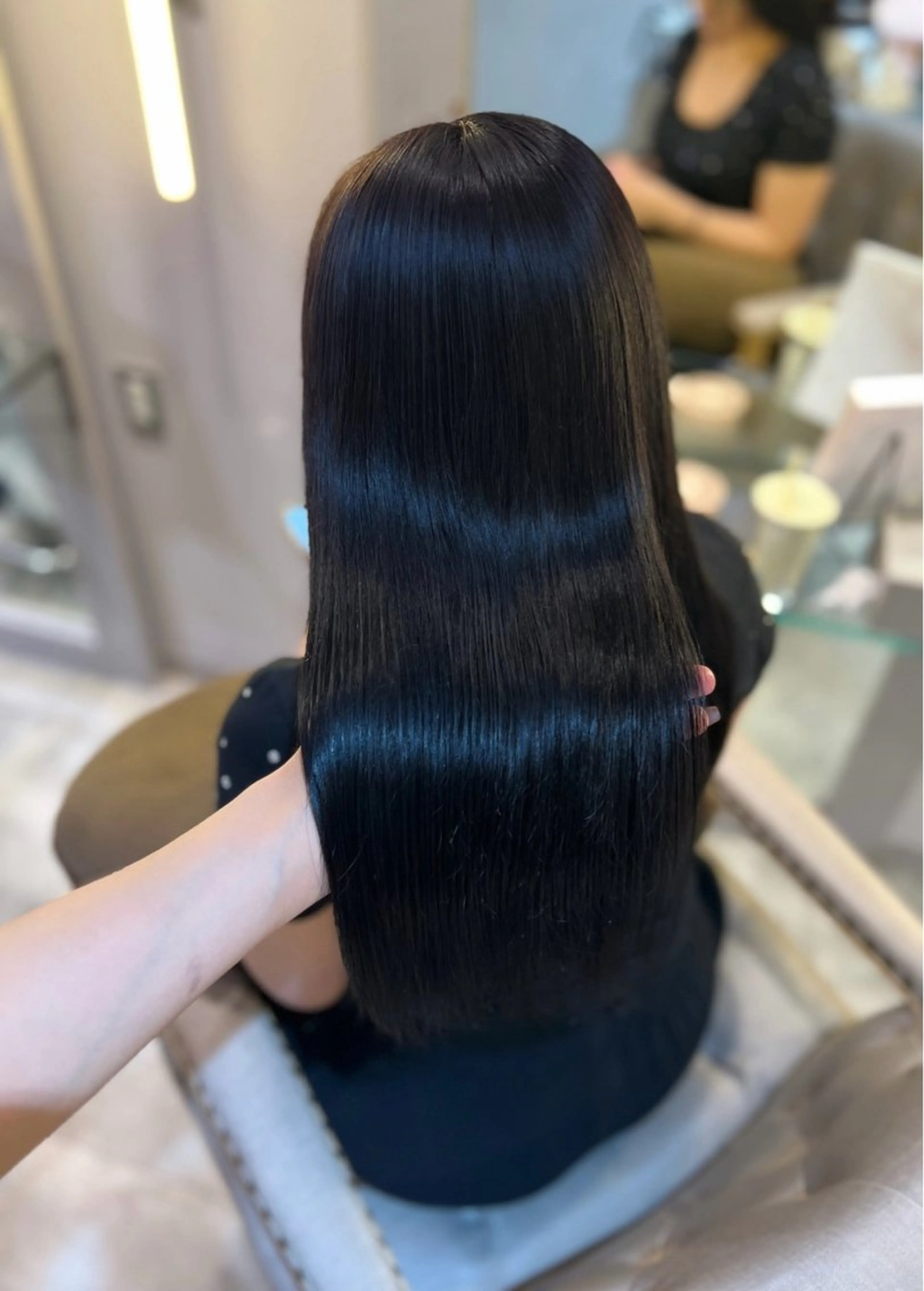セミロング 縮毛矯正 🤍艶髪韓国ヘア🤍 Rikoのヘアスタイル