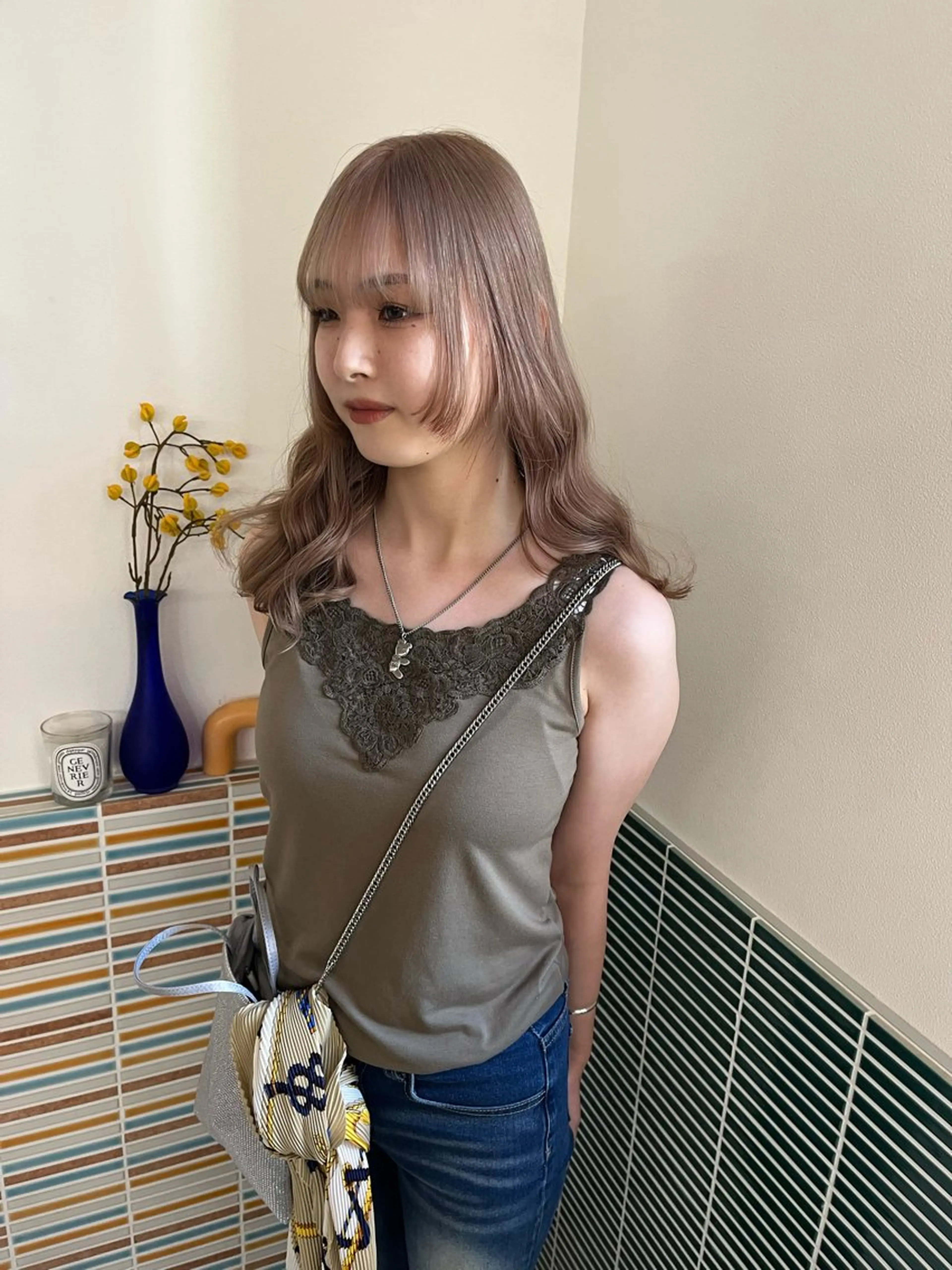 ミディアム カラー ベージュカラー ブリーチ ミルクティーベージュ ヘアカラー トリートメント 🩷ハイトーン透明感 レイヤー🩷ユリカのヘアスタイル