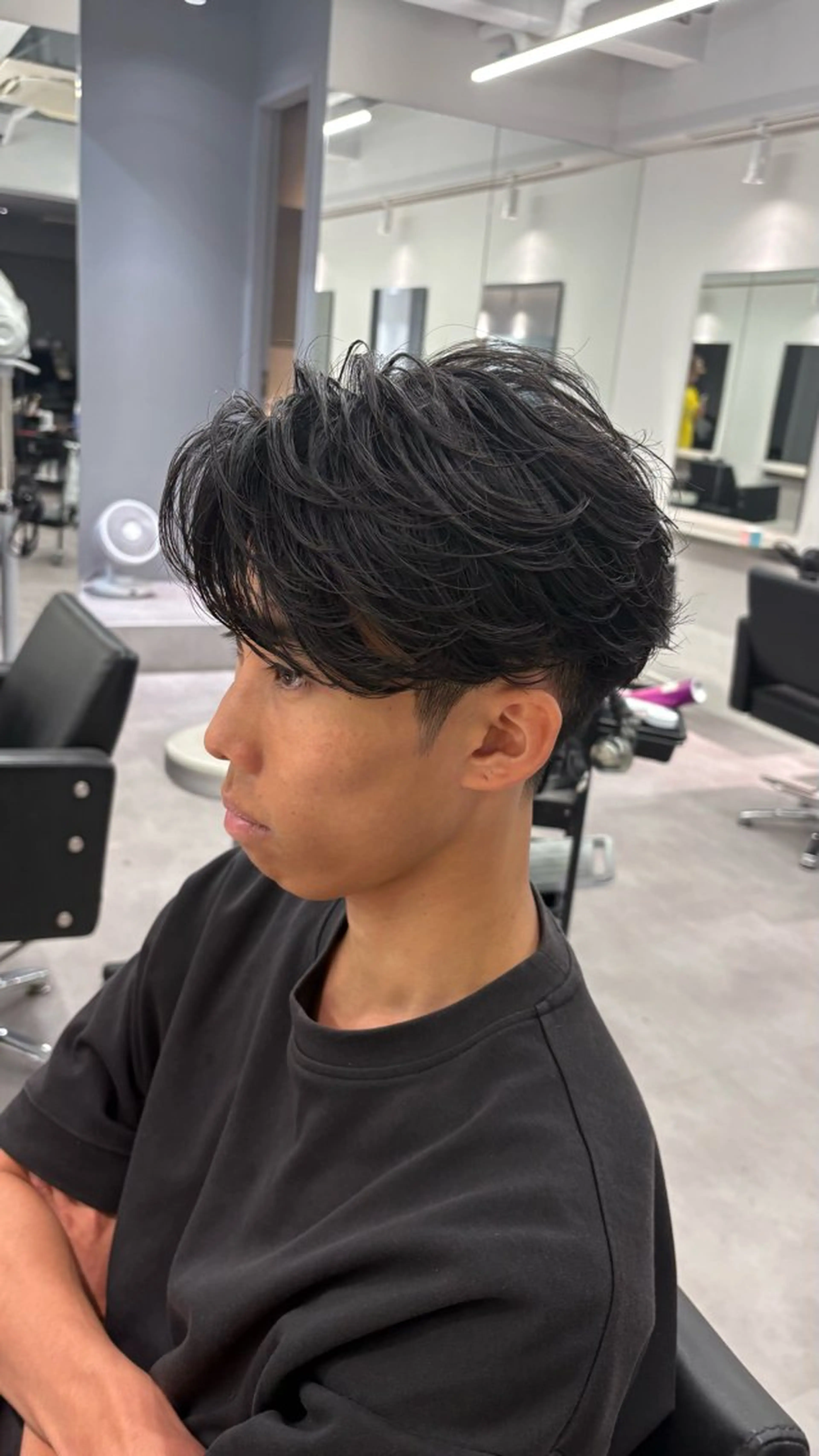 ミディアム パーマ メンズ ミディアムパーマ フェザーパーマ メンズパーマ 高橋 周のヘアスタイル