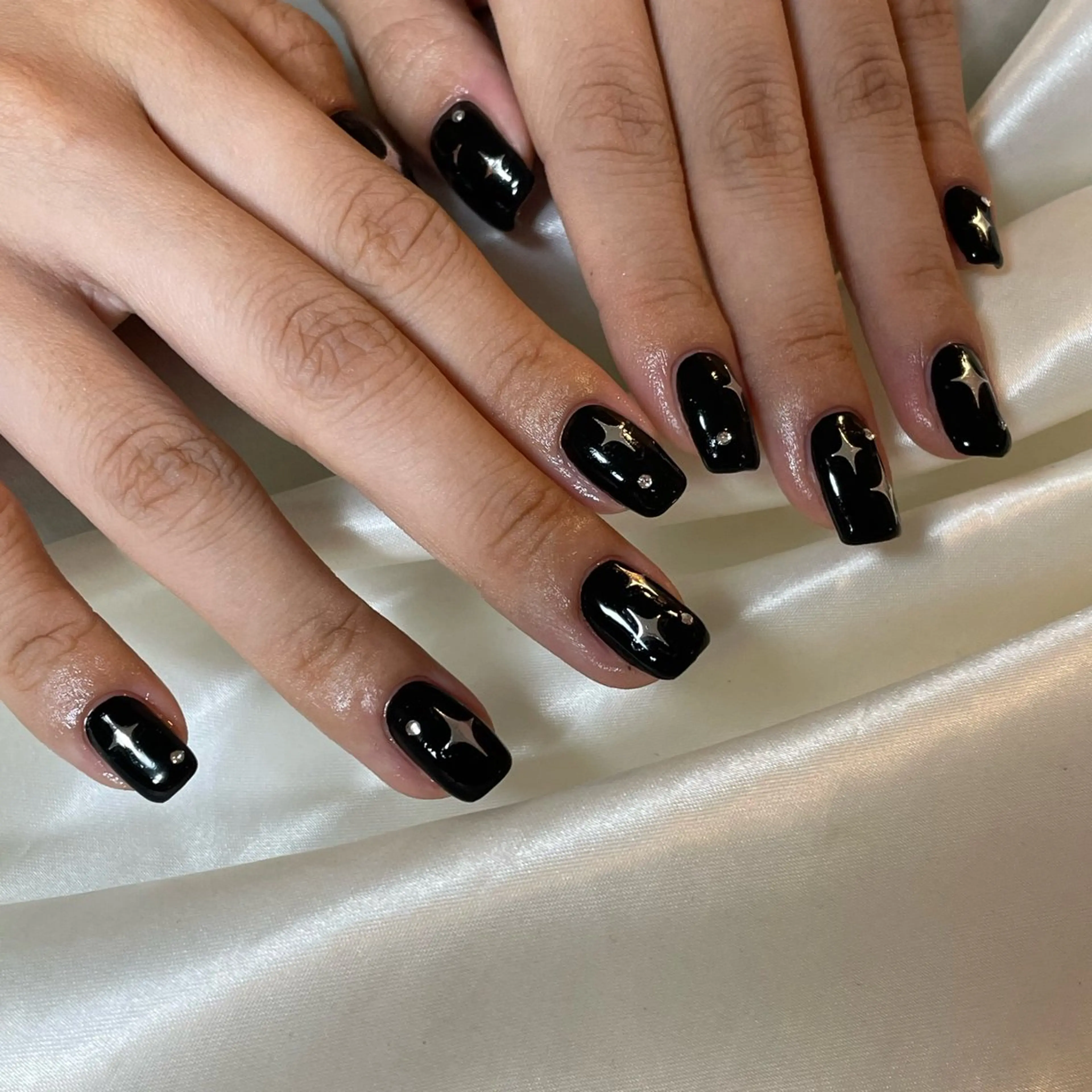 ネイル ハンドネイル フットネイル パーツたくさん🍓 SUMIのネイルデザイン