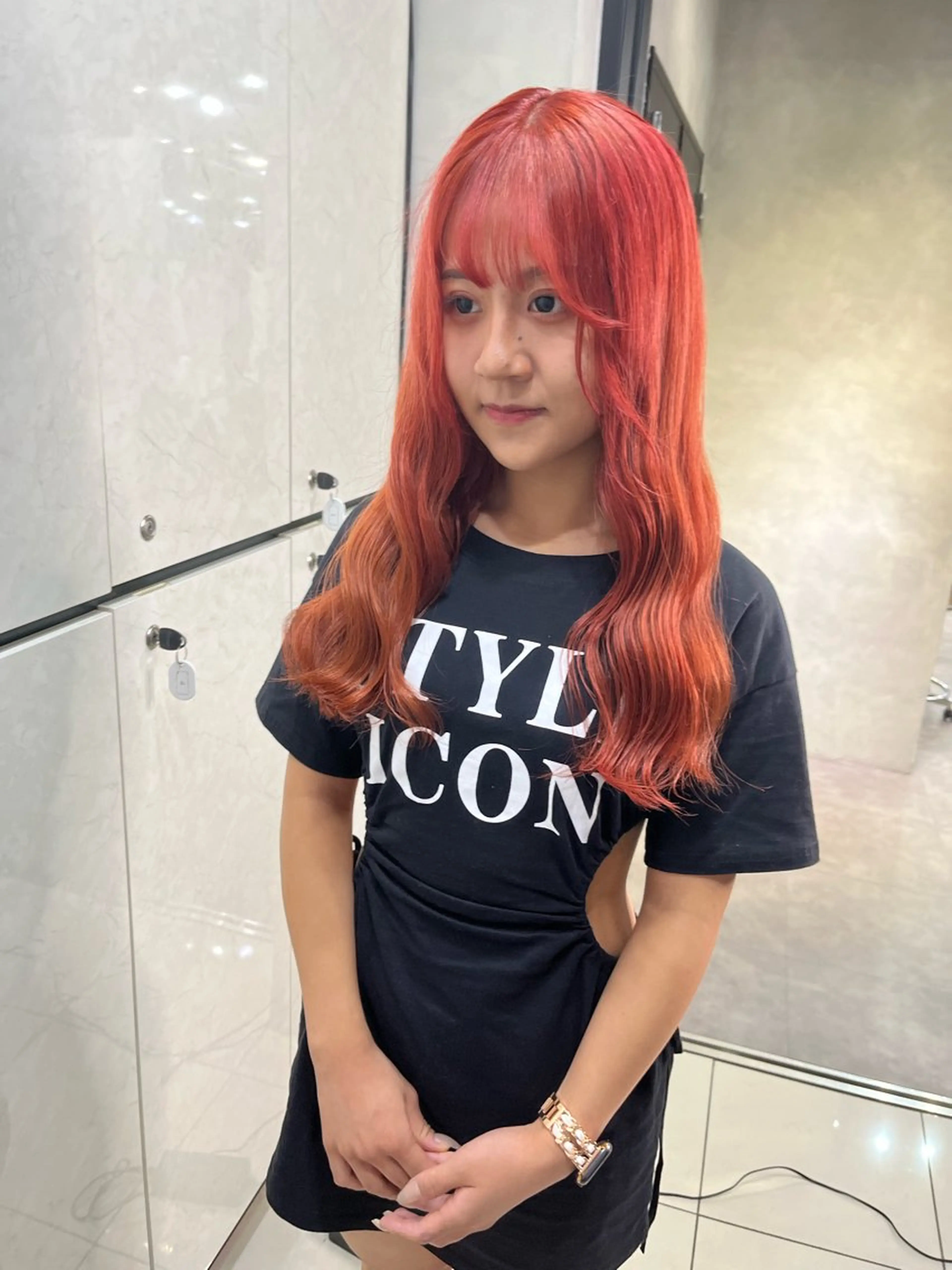 セミロング 濱川響太レディース カットモデルのヘアスタイル