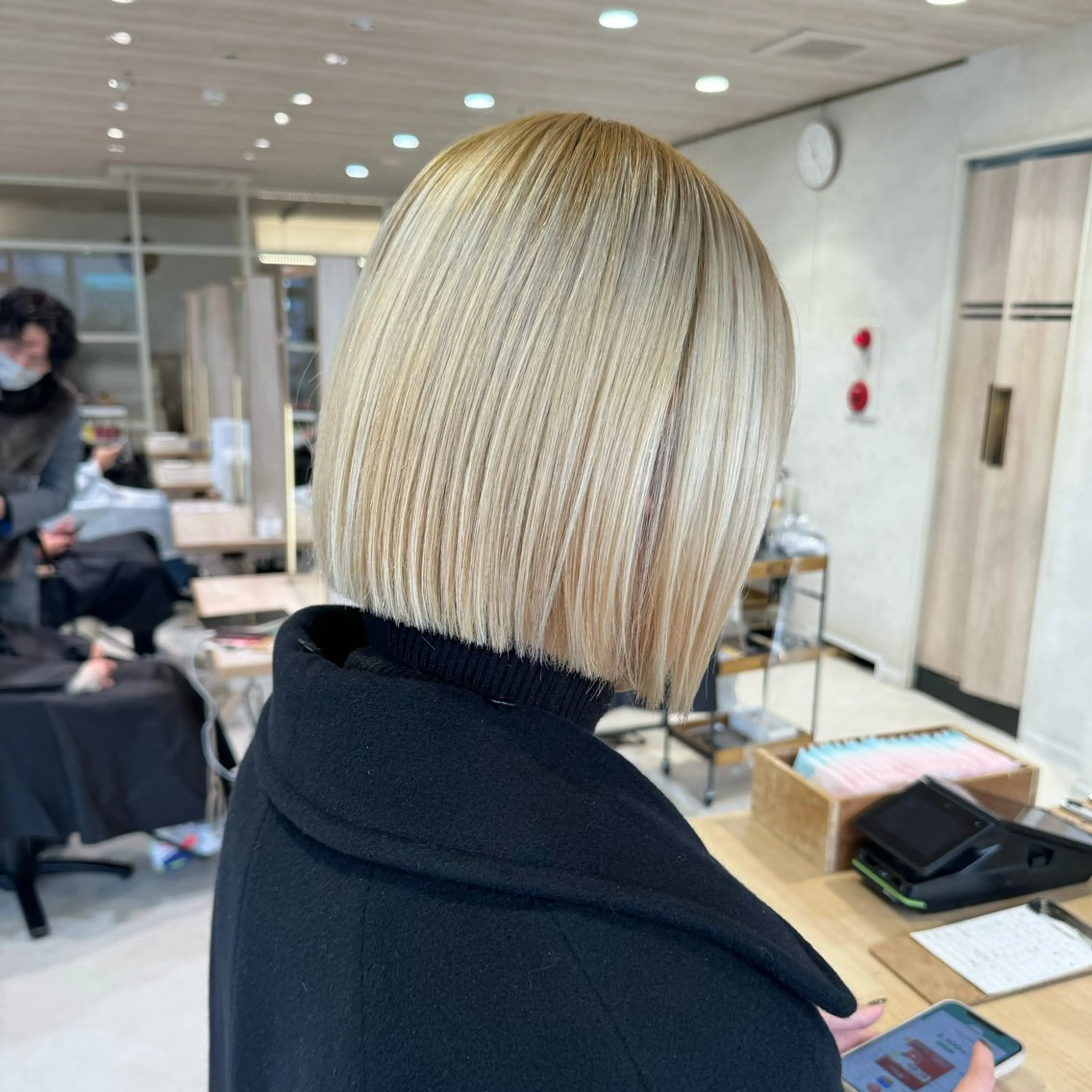 ショート 切りっぱなしボブ ボブ フェザー/ニュアンス パーマ/ryutoのヘアスタイル