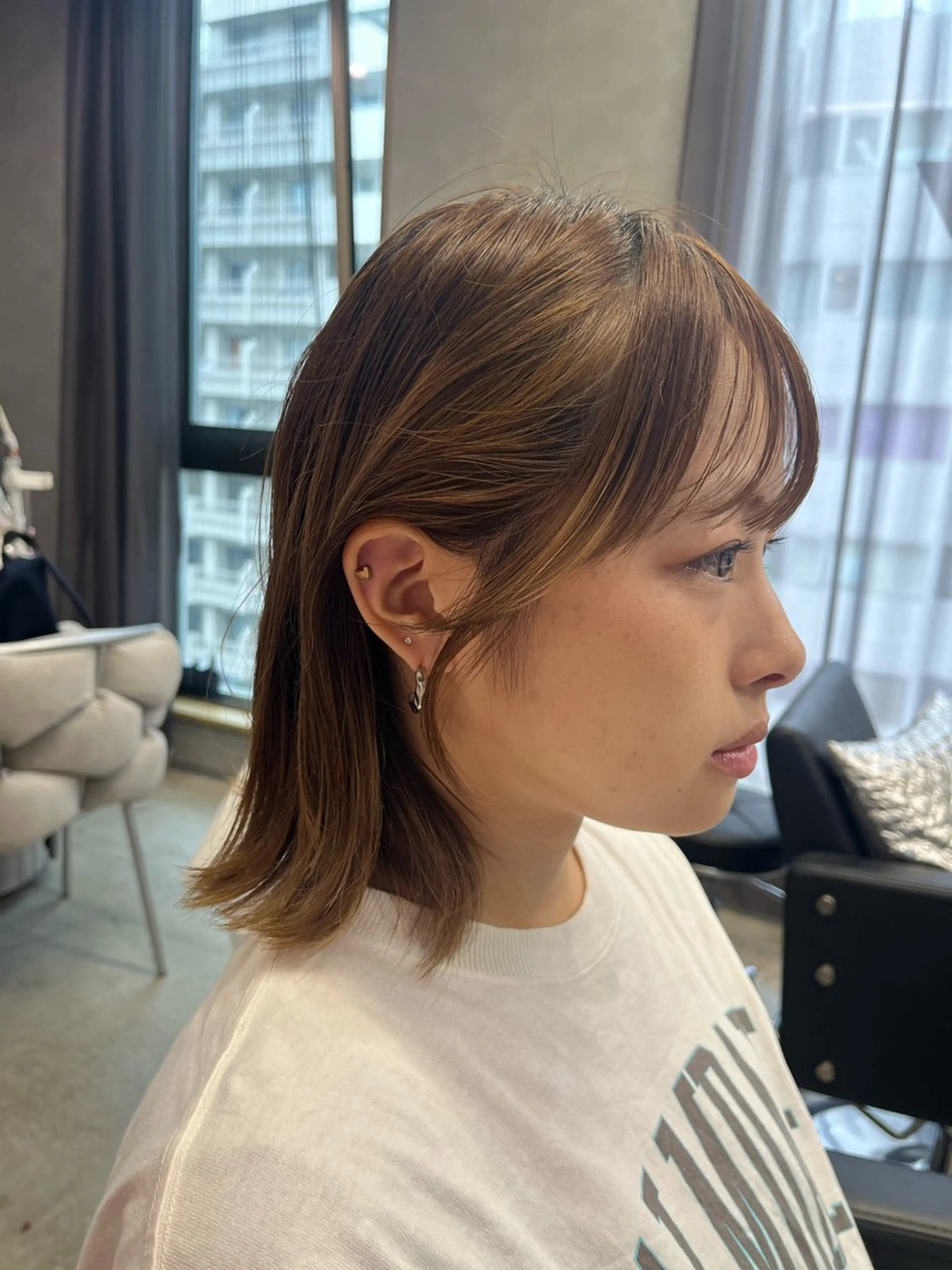 ミディアム 透明感/グレージュ /韓国レイヤー🪽のヘアスタイル