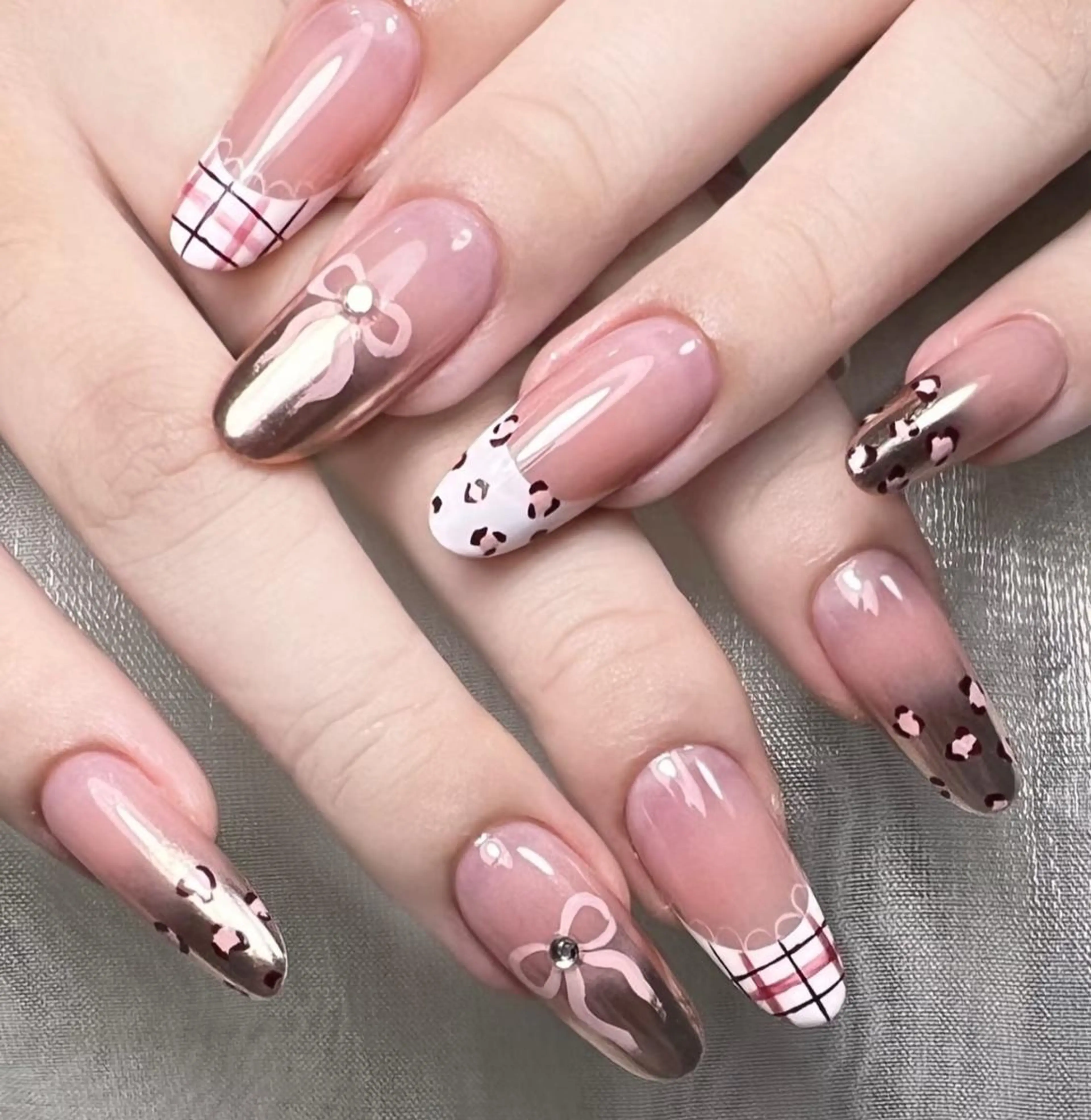 ネイル ハンドネイル 🎀 Ayaka_nailのネイルデザイン