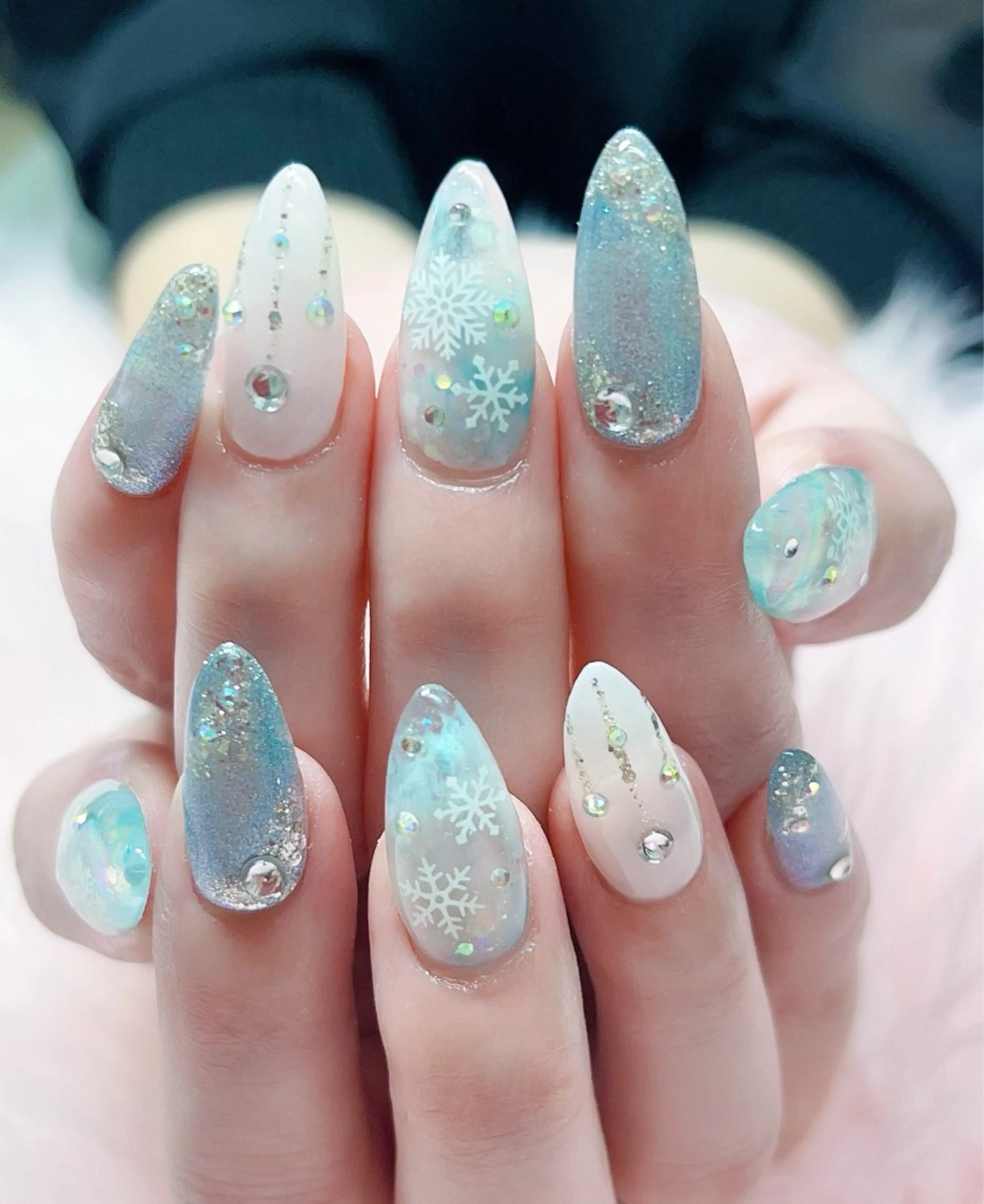 ネイル フットネイル フレンチネイル ジェルネイル ゴージャス ハート ハンドネイル MoonNail ユリ🌸のネイルデザイン