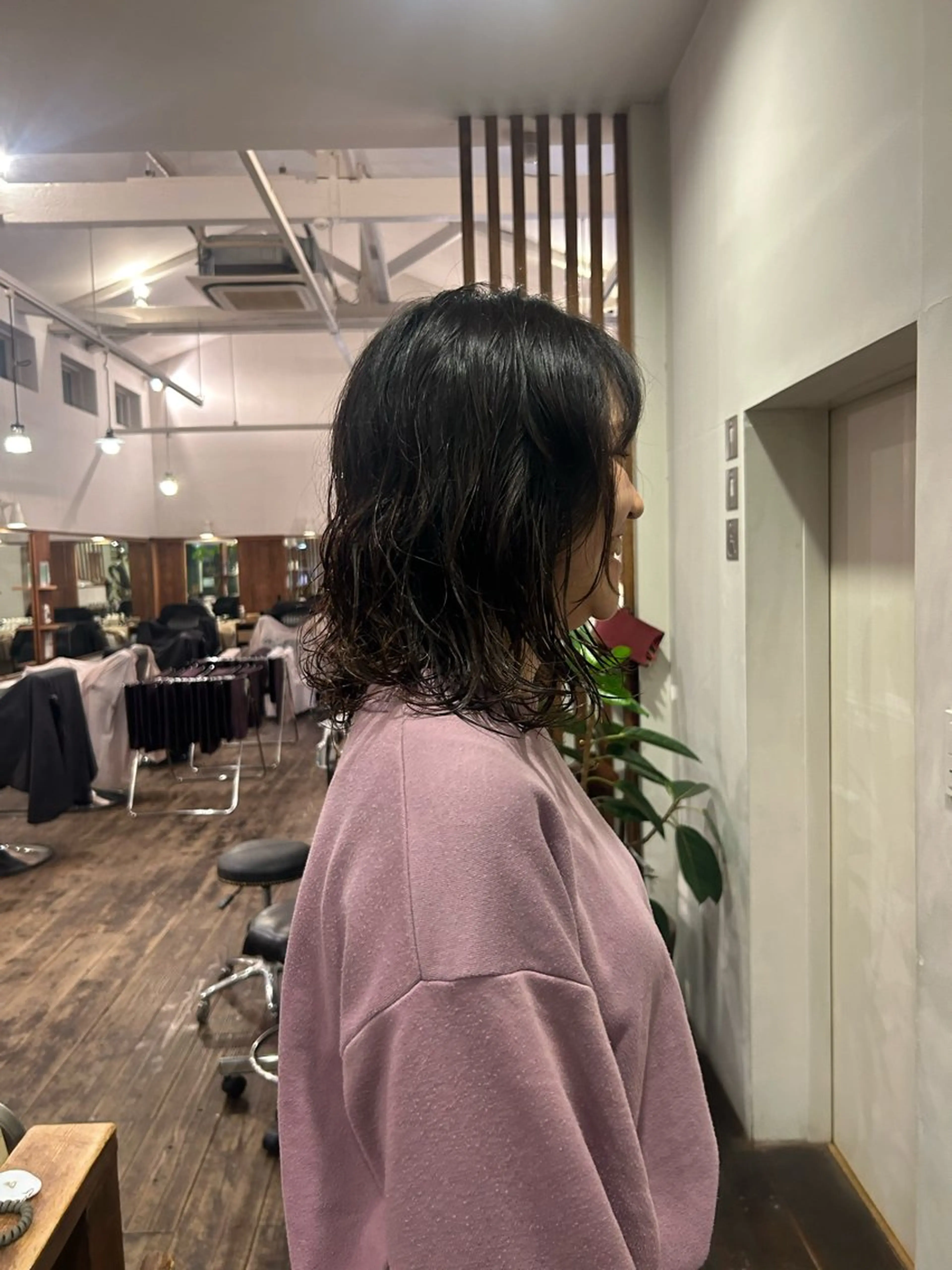 ミディアム パーマ MOK大阪梅田店 三ツ國 裕貴のヘアスタイル