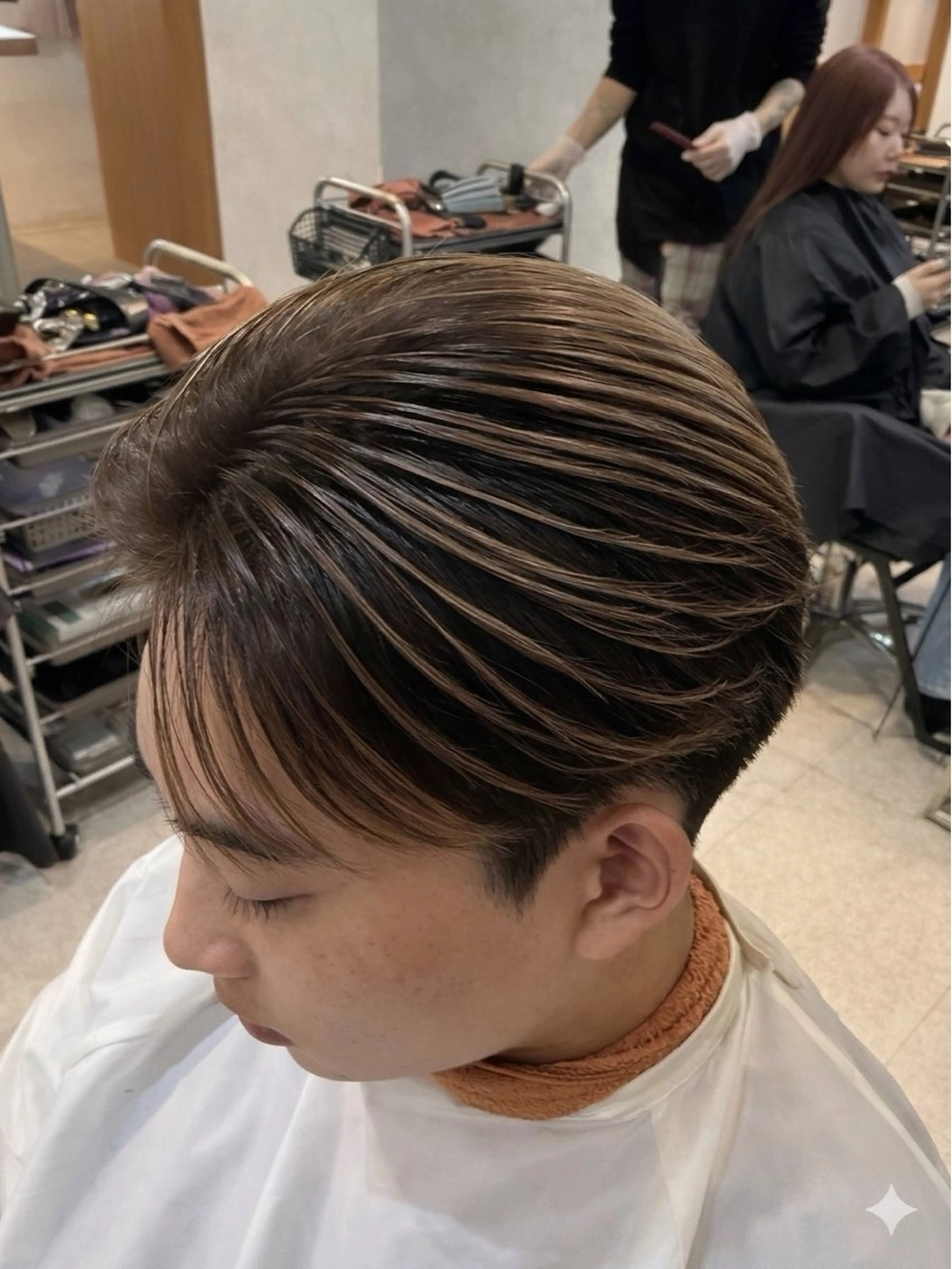 カラー メンズ カット ヘアカラー 岡本 太陽☀️のヘアスタイル