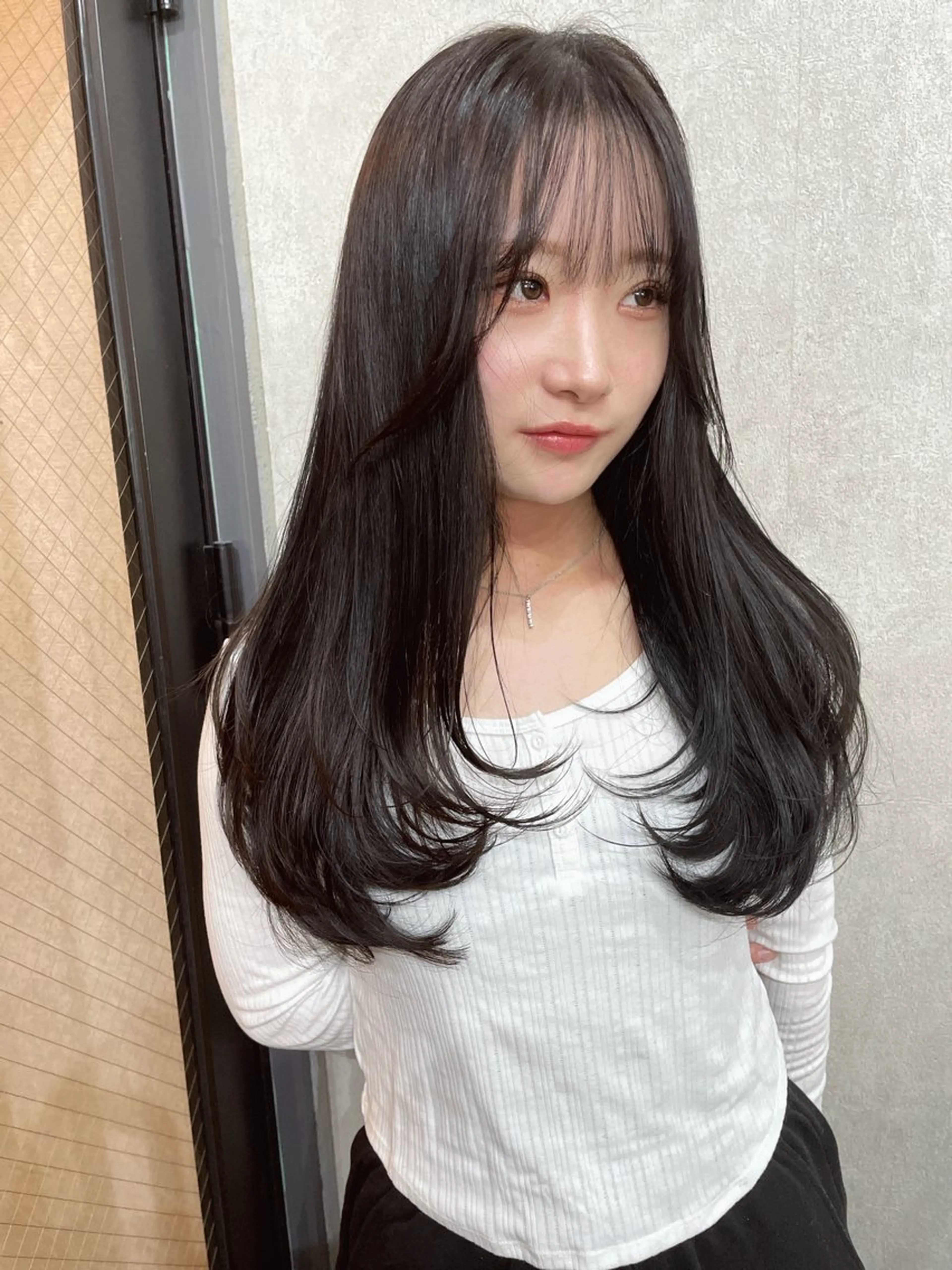 ロング カラー レイヤーカット AIRI layer cut hairのヘアスタイル
