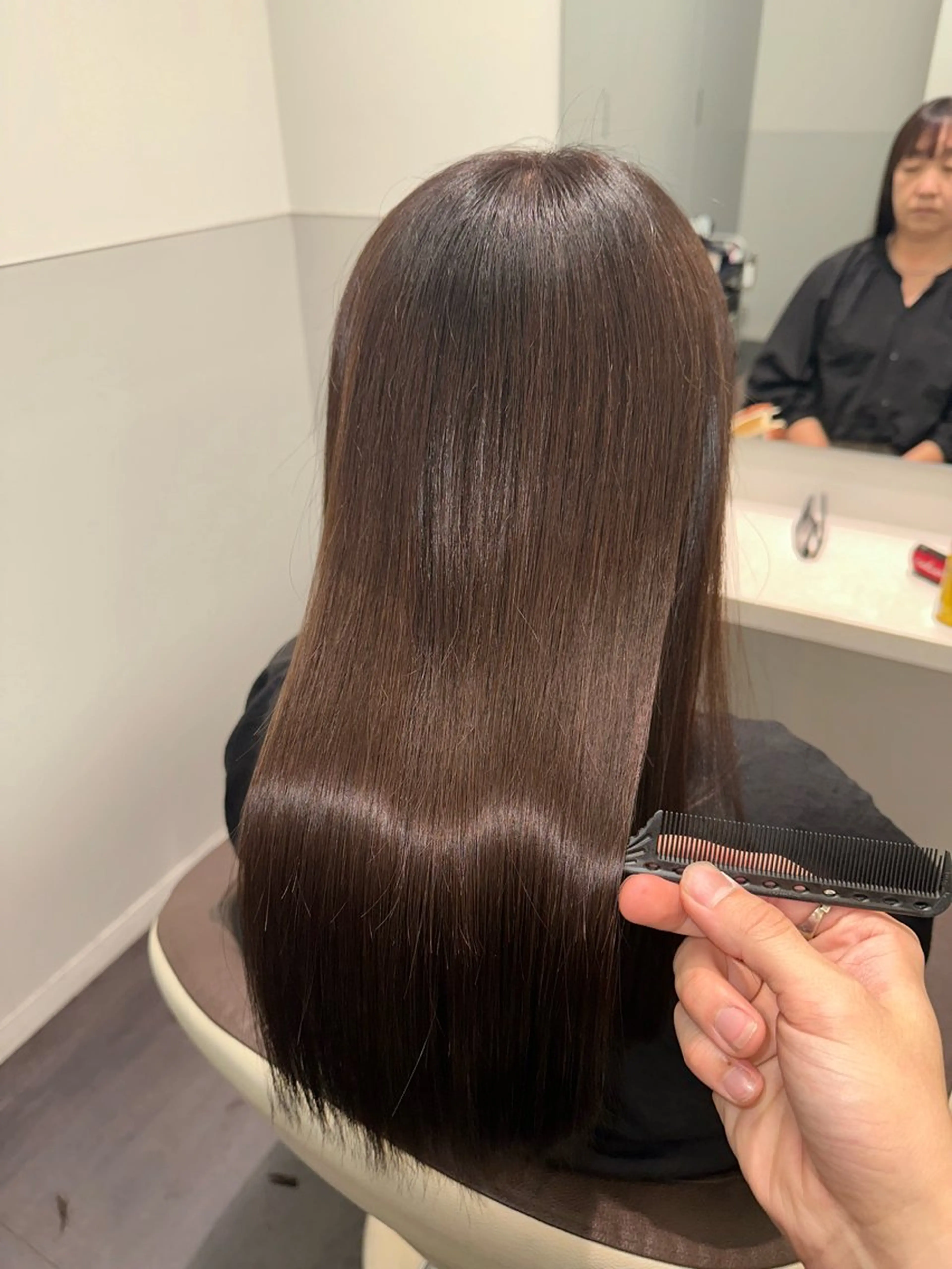 セミロング 美髪特化✨ 伊織✨縮毛矯正✨のヘアスタイル