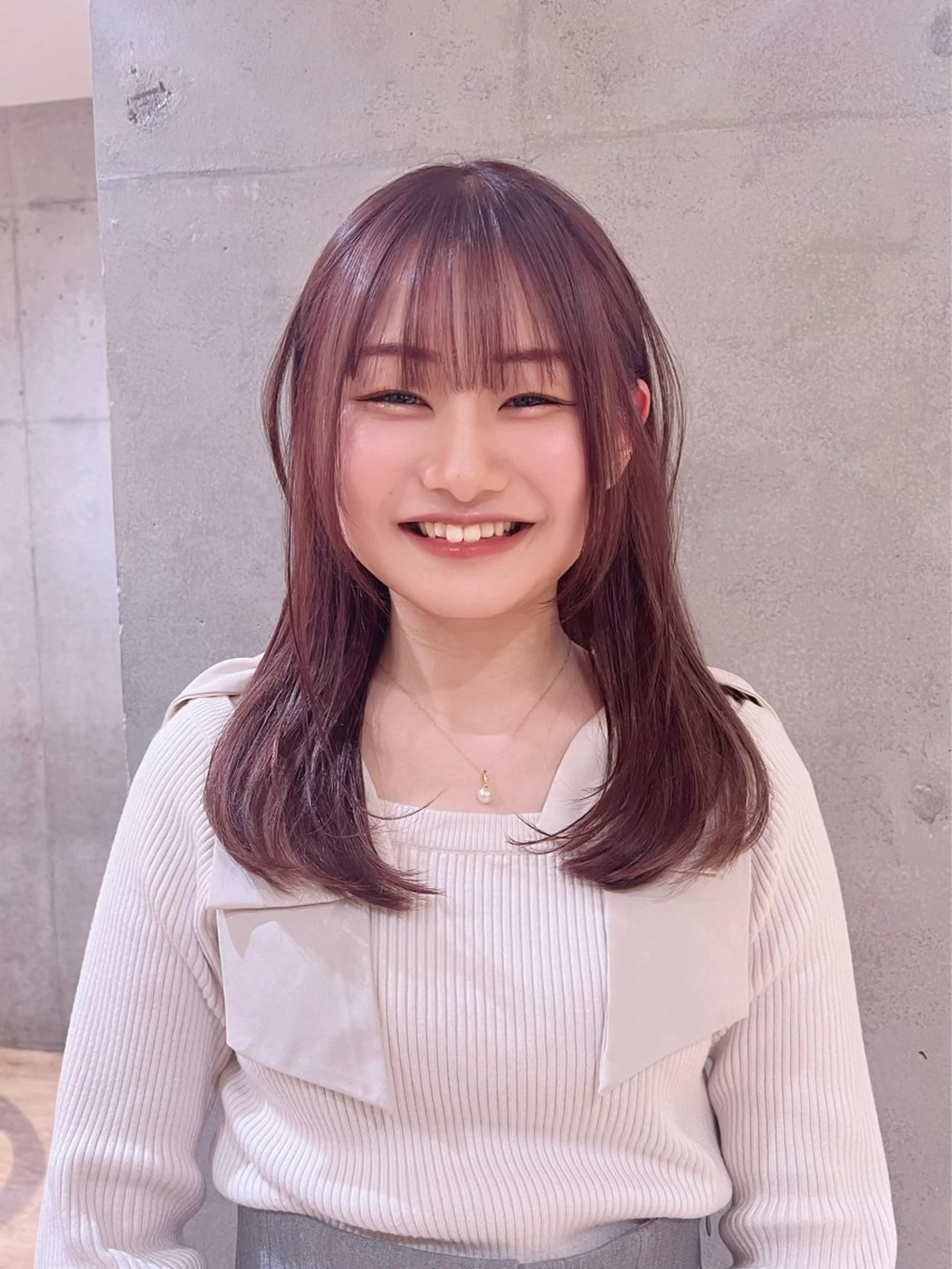 セミロング カラー 小顔ショート🌿 Say.石川葵のヘアスタイル