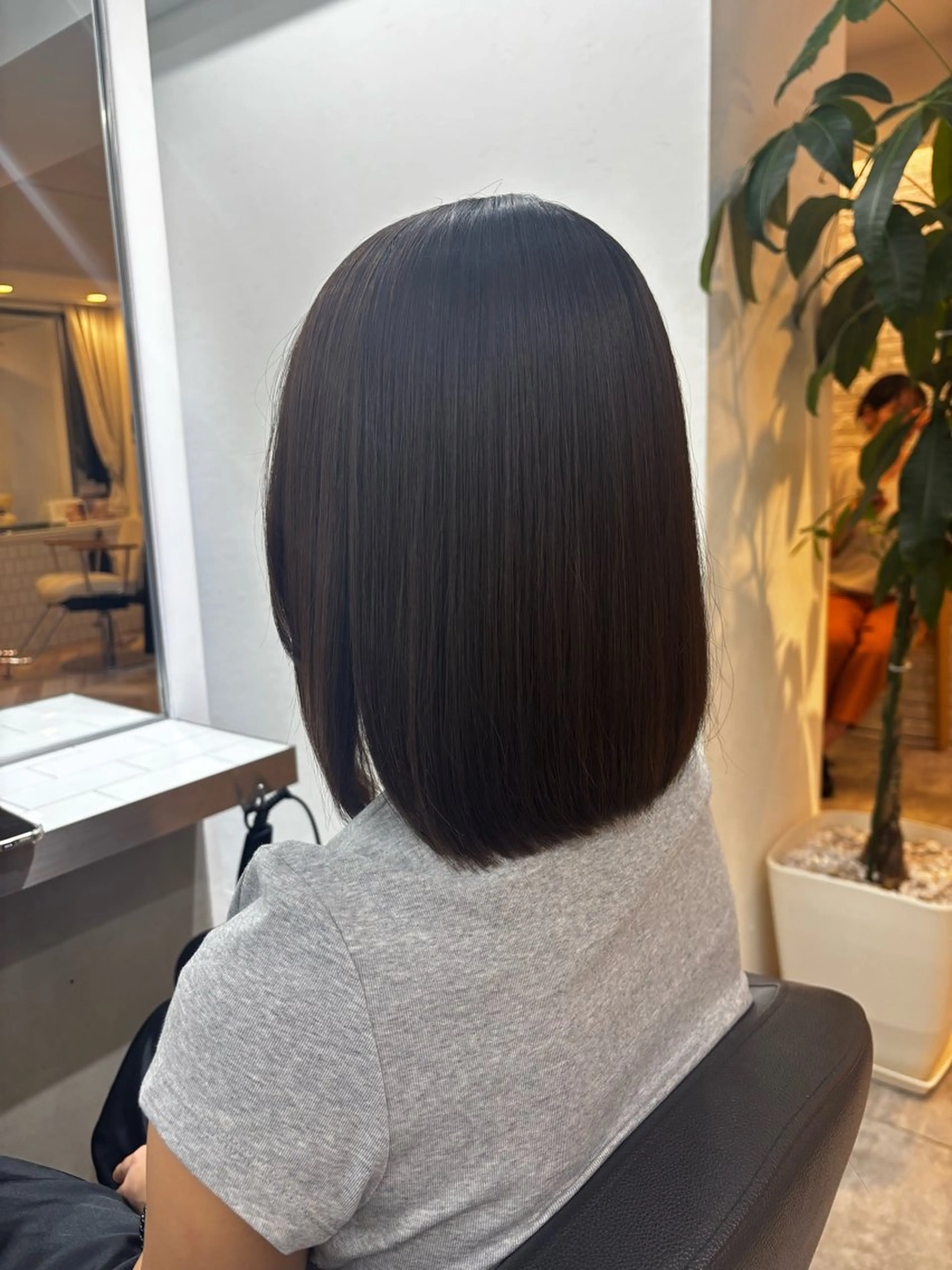 ミディアム カラー カット ヘアカラー トリートメント Viot 銀座 樋口 桃佳のヘアスタイル