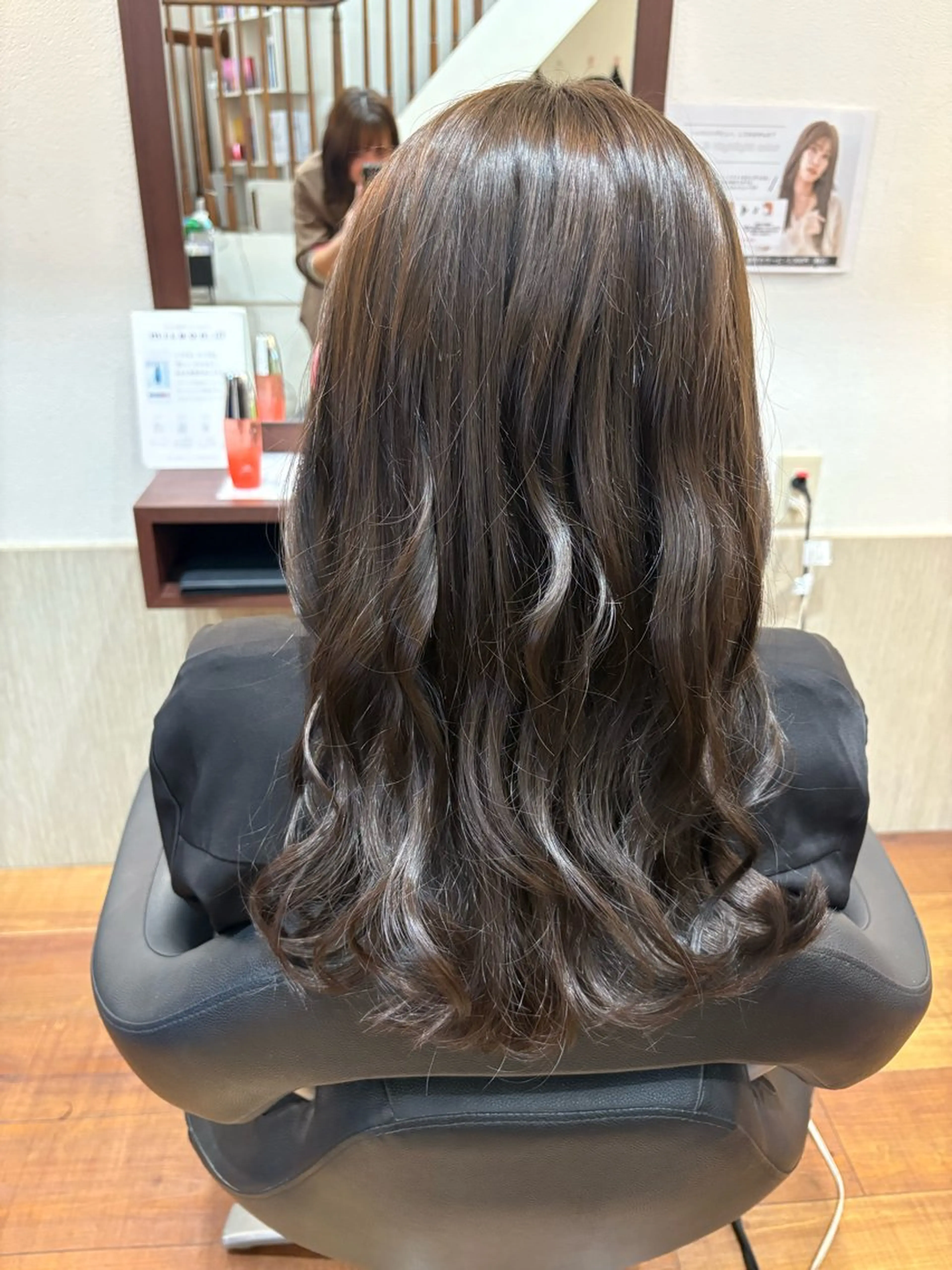 ロング 赤み消しオリーブ特化 柔らか縮毛矯正🌷辻のヘアスタイル