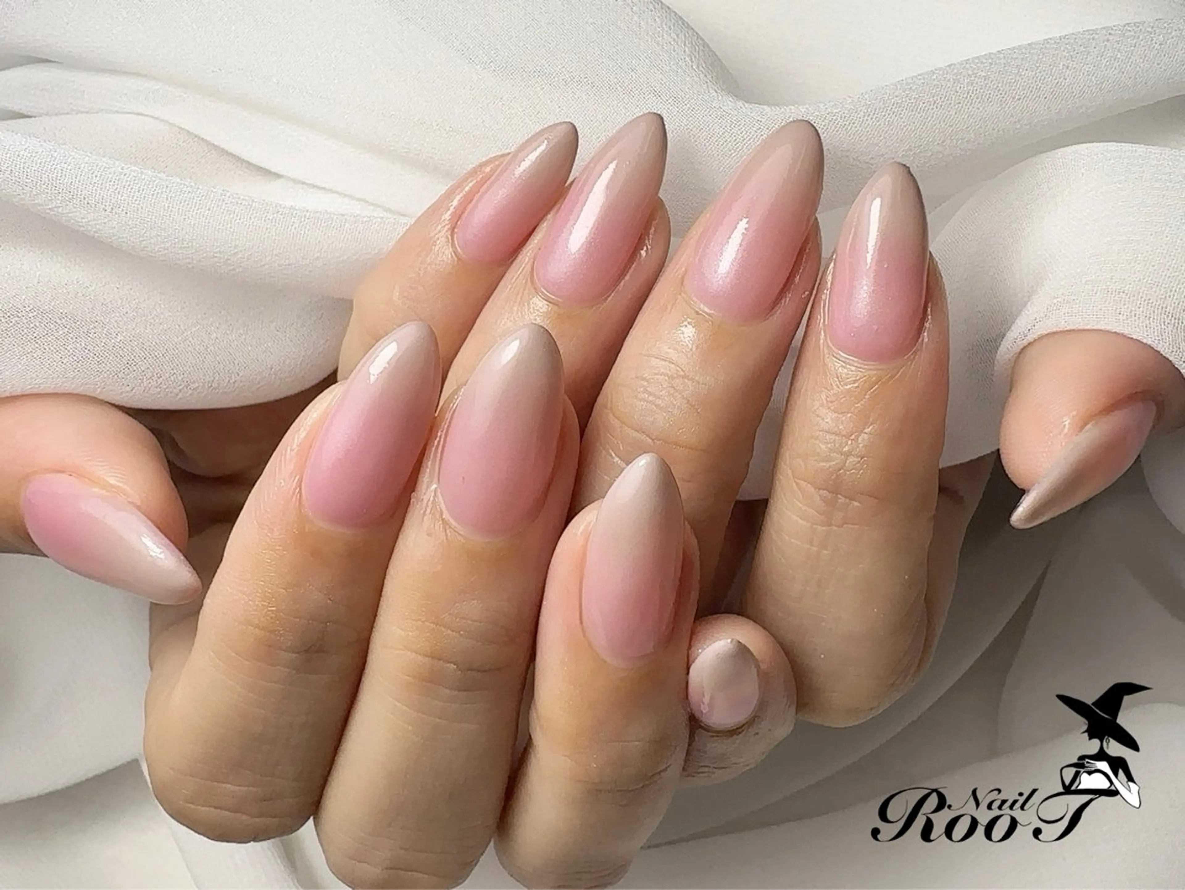 ネイル グラデーション ハンドネイル RooT Nailのネイルデザイン