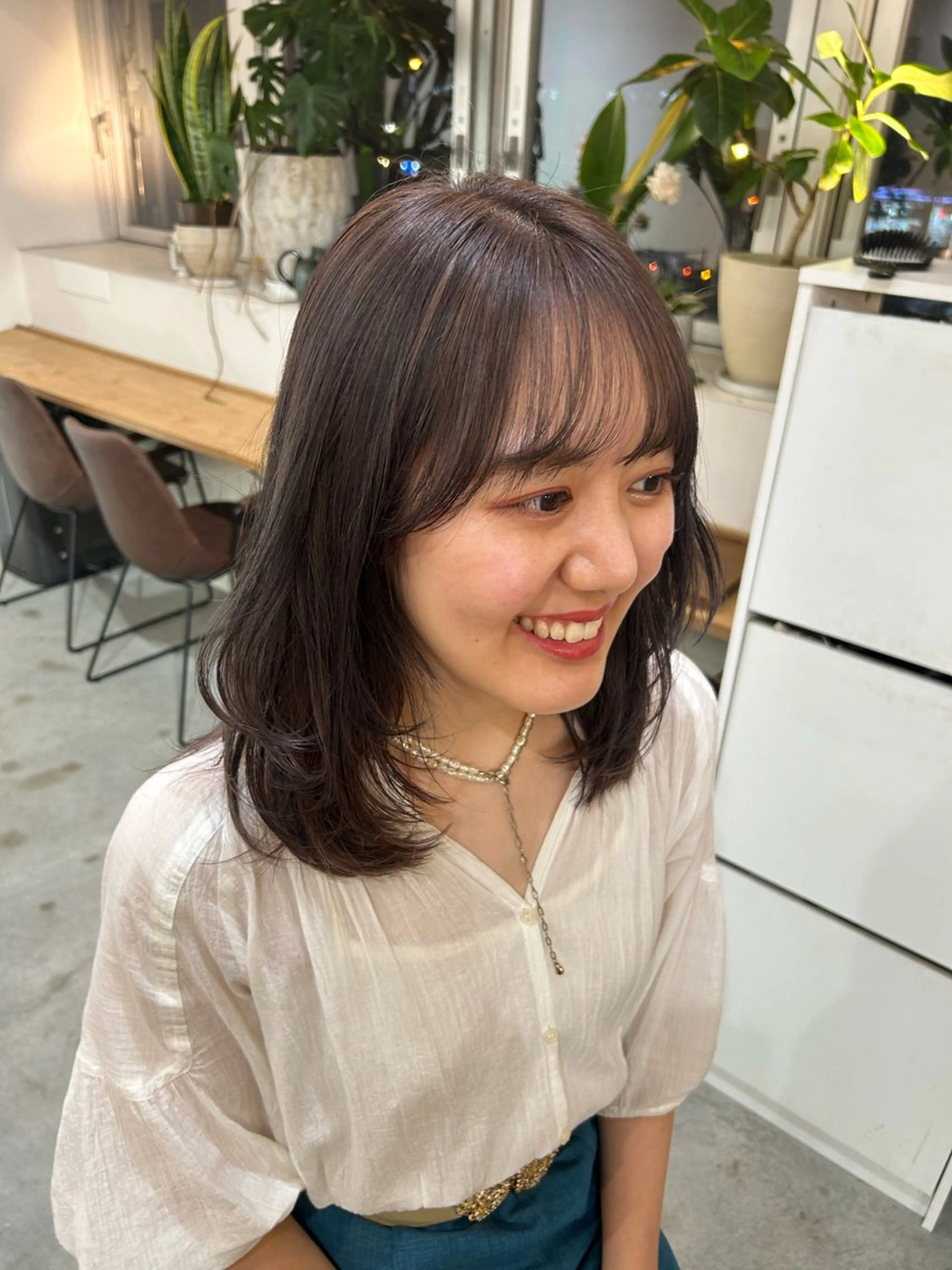 ミディアム カラー ブリーチ ラベンダーカラー ラベンダーグレー ヘアカラー トリートメント 似合わせヘア/透明感 カラー/ Rioのヘアスタイル