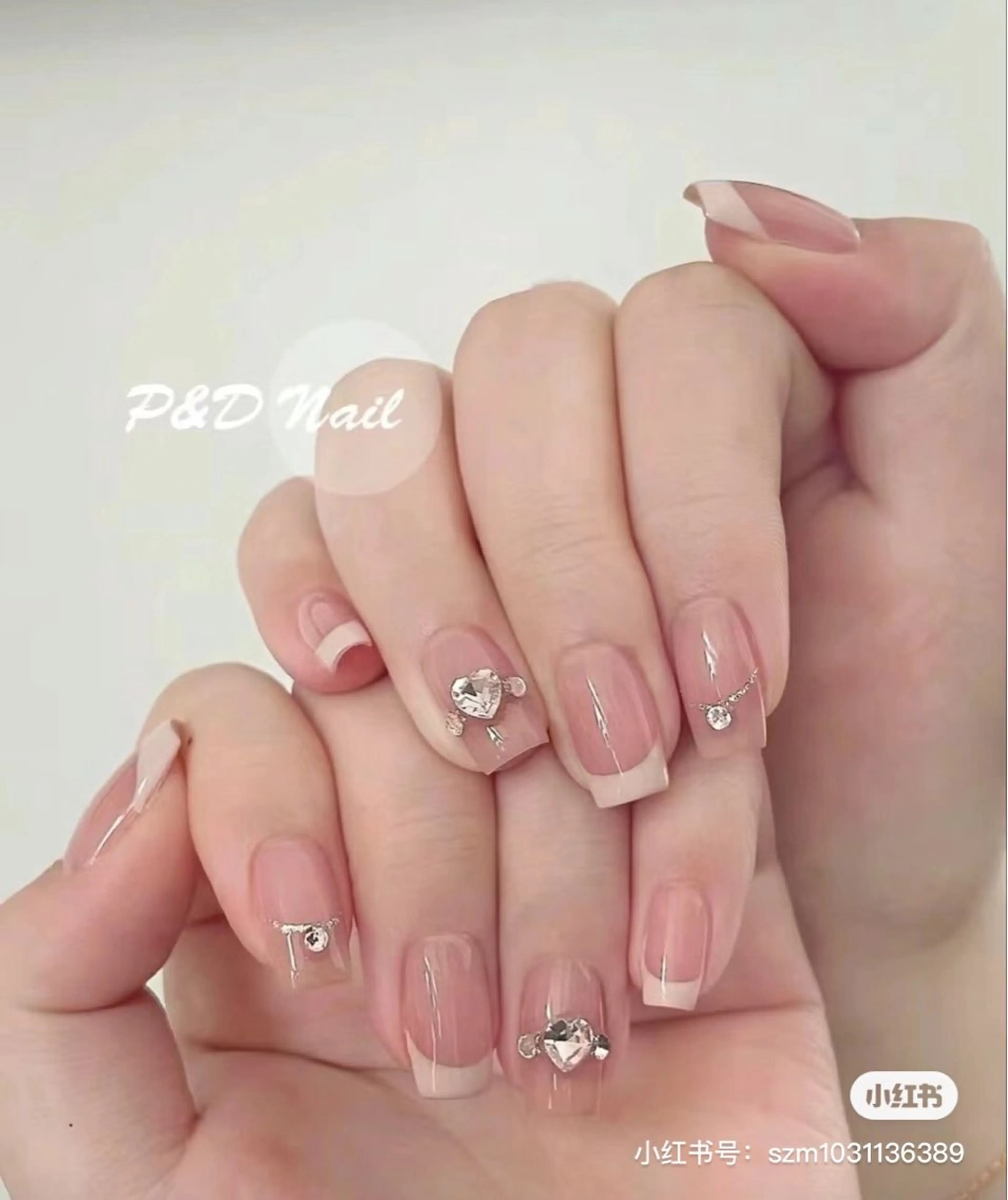 フレンチネイルの写真