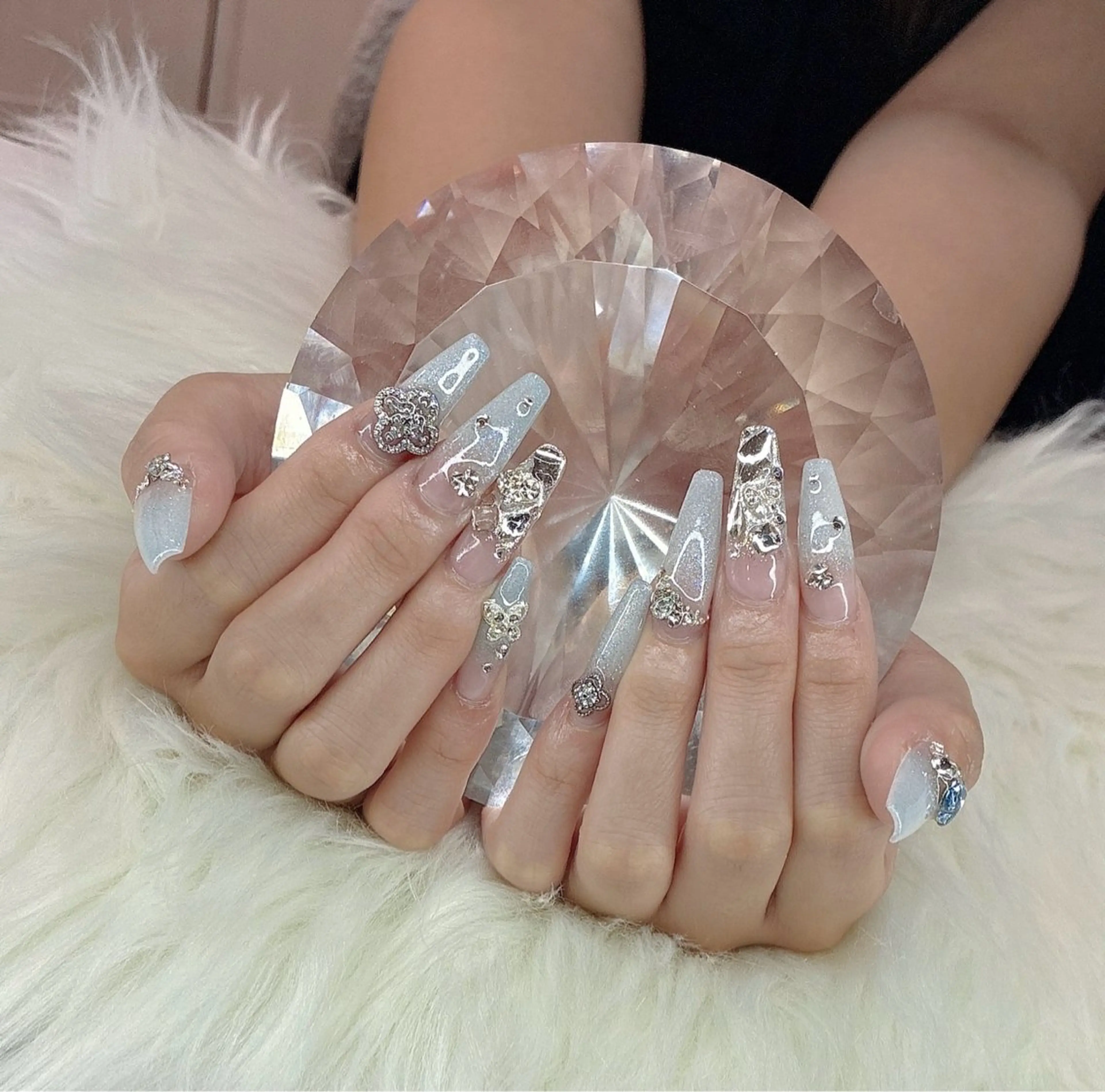 ネイル LoaChaton kaeのネイルデザイン