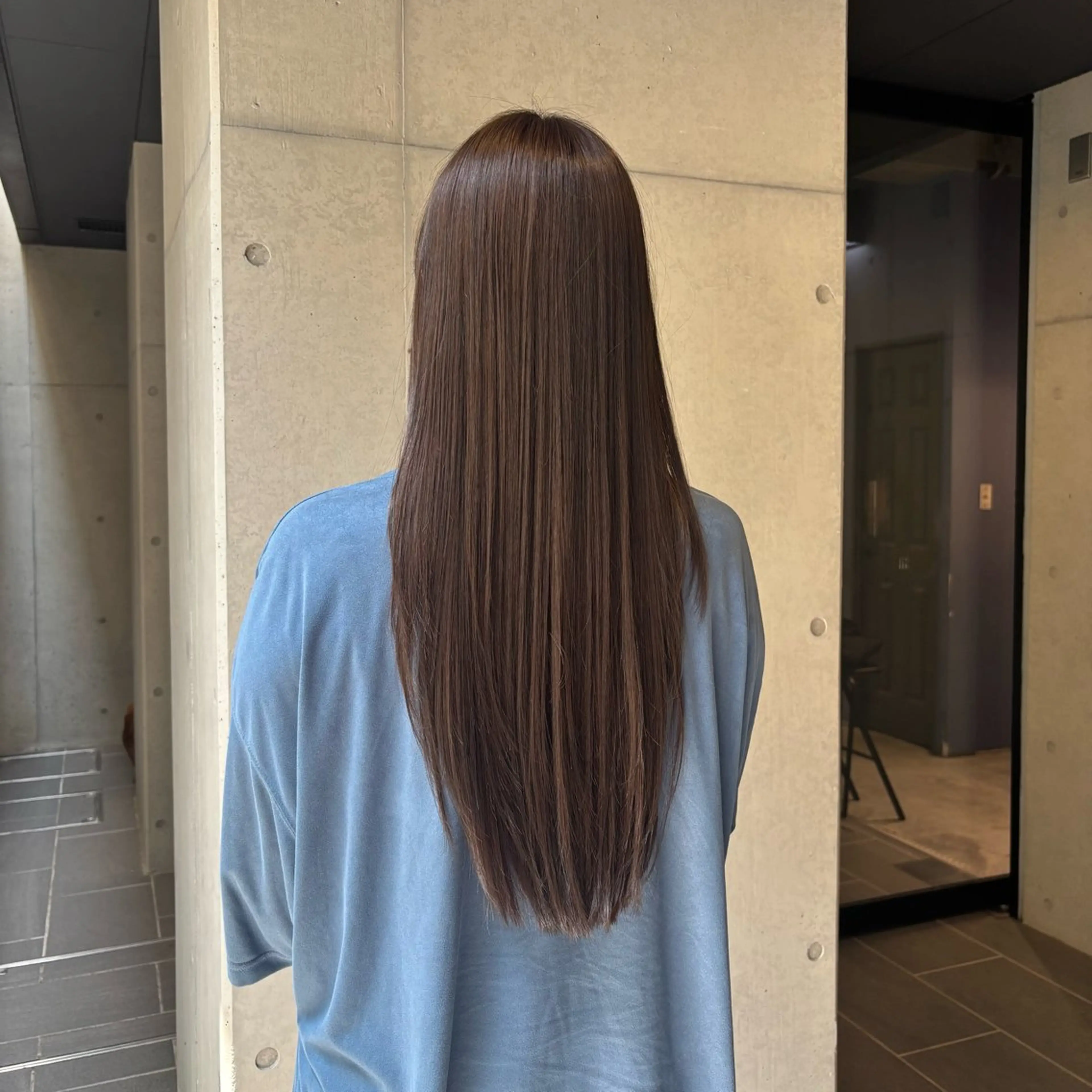 ロング カラー ブリーチ グレージュ ブリーチなしカラー 〖❁ちひろ| LEONID❁〗のヘアスタイル